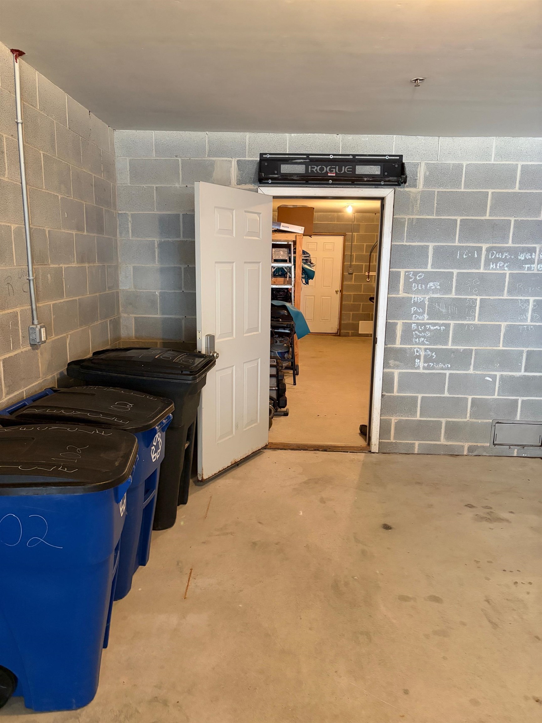 110 E Walnut Avenue - Picture 35