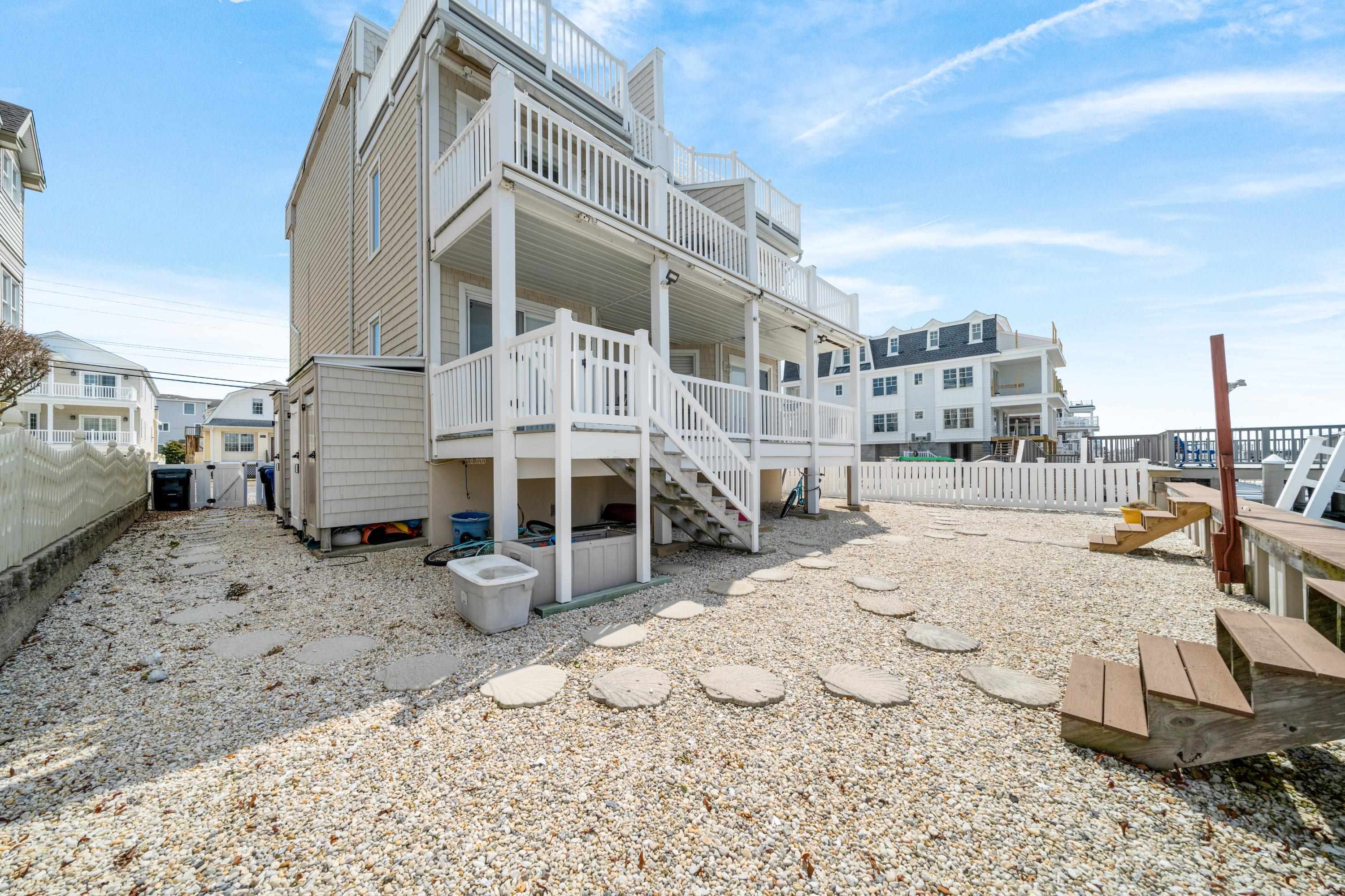 2290 Ocean Drive, Avalon