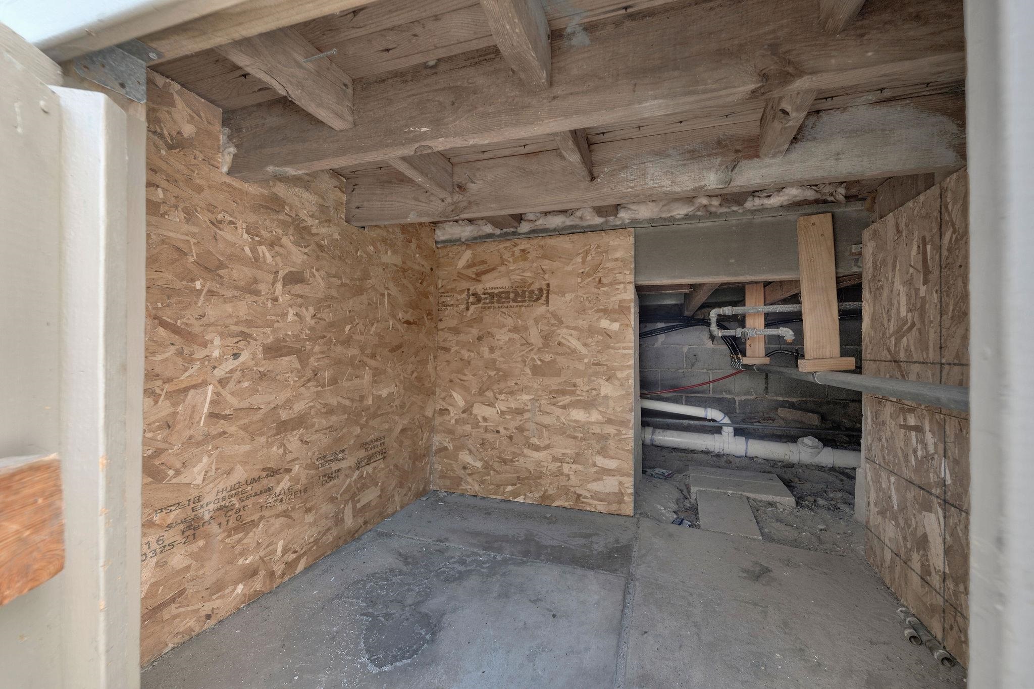 220 E Leaming Avenue