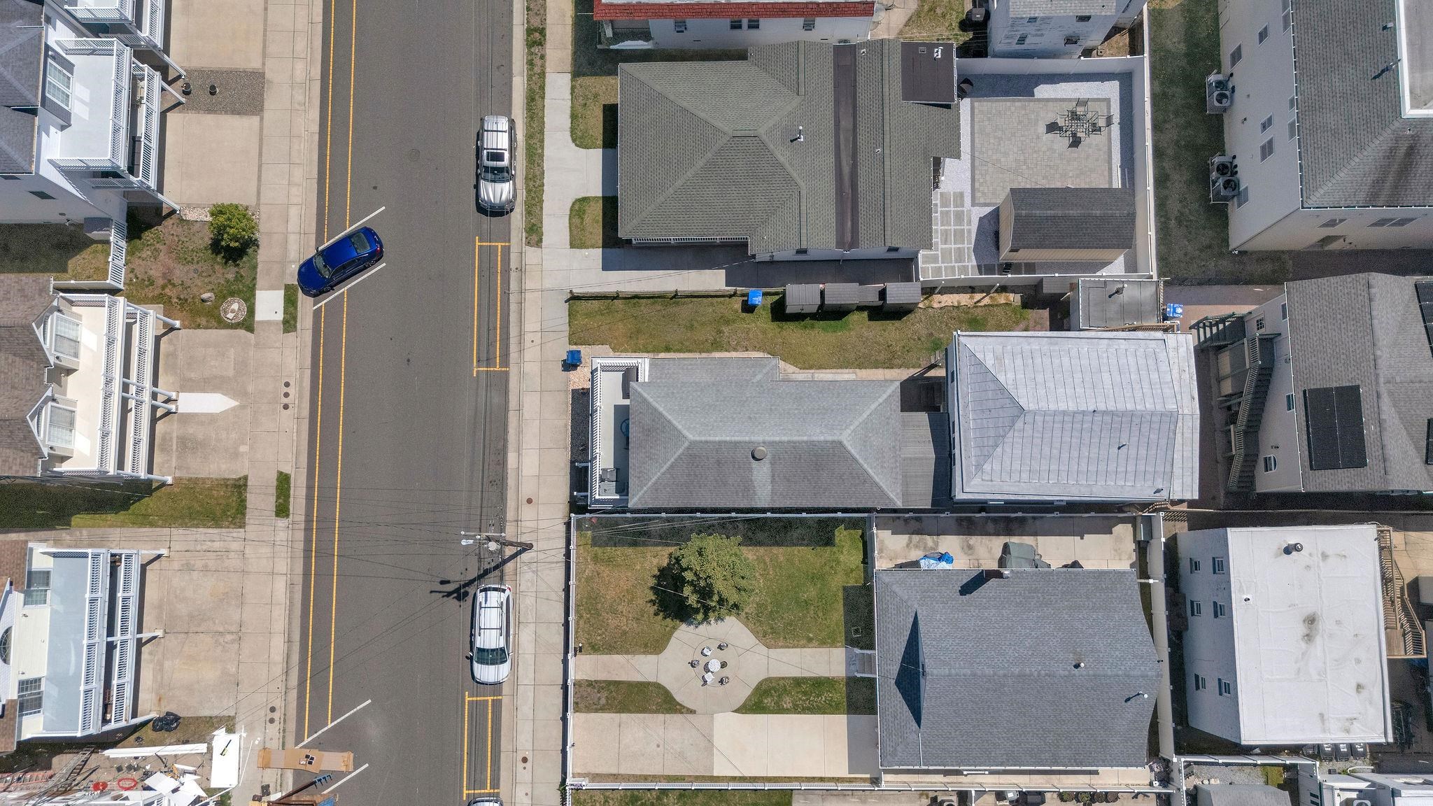 220 E Leaming Avenue