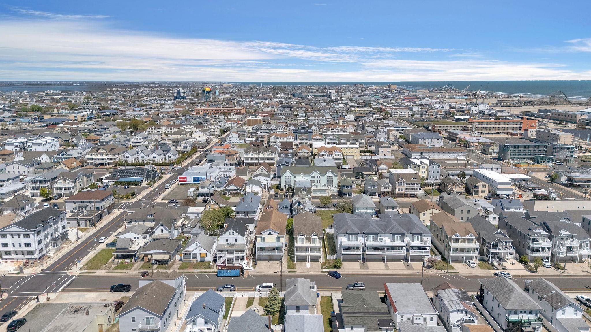 220 E Leaming Avenue