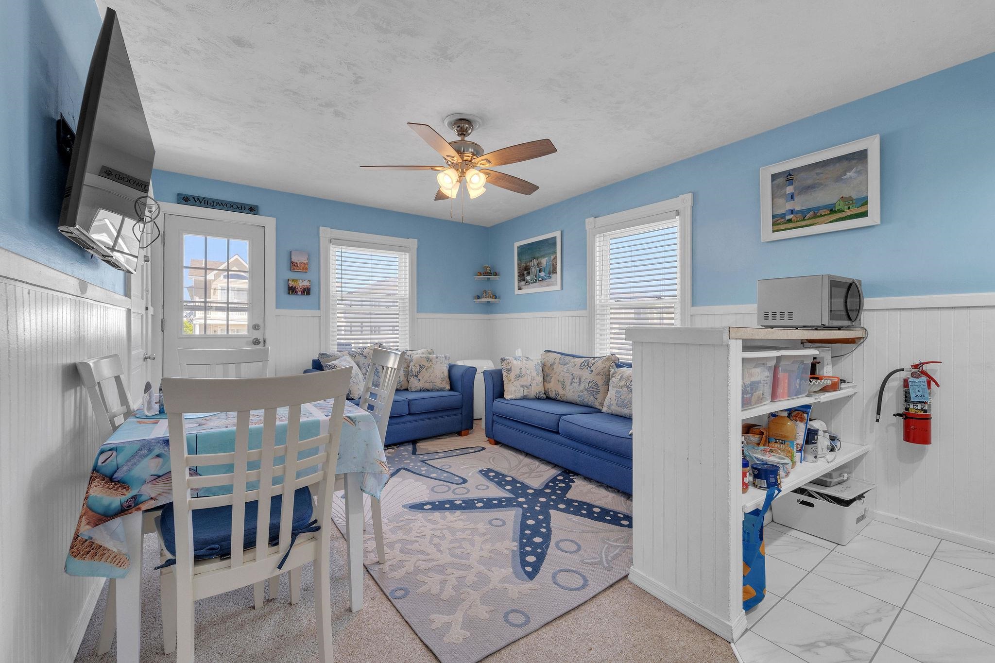 220 E Leaming Avenue