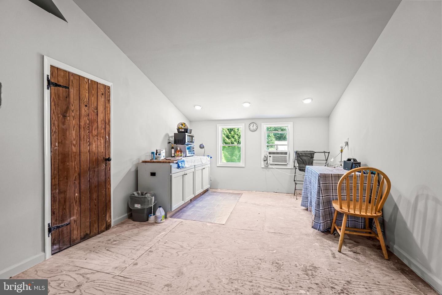 668 Crawford Road - Picture 40