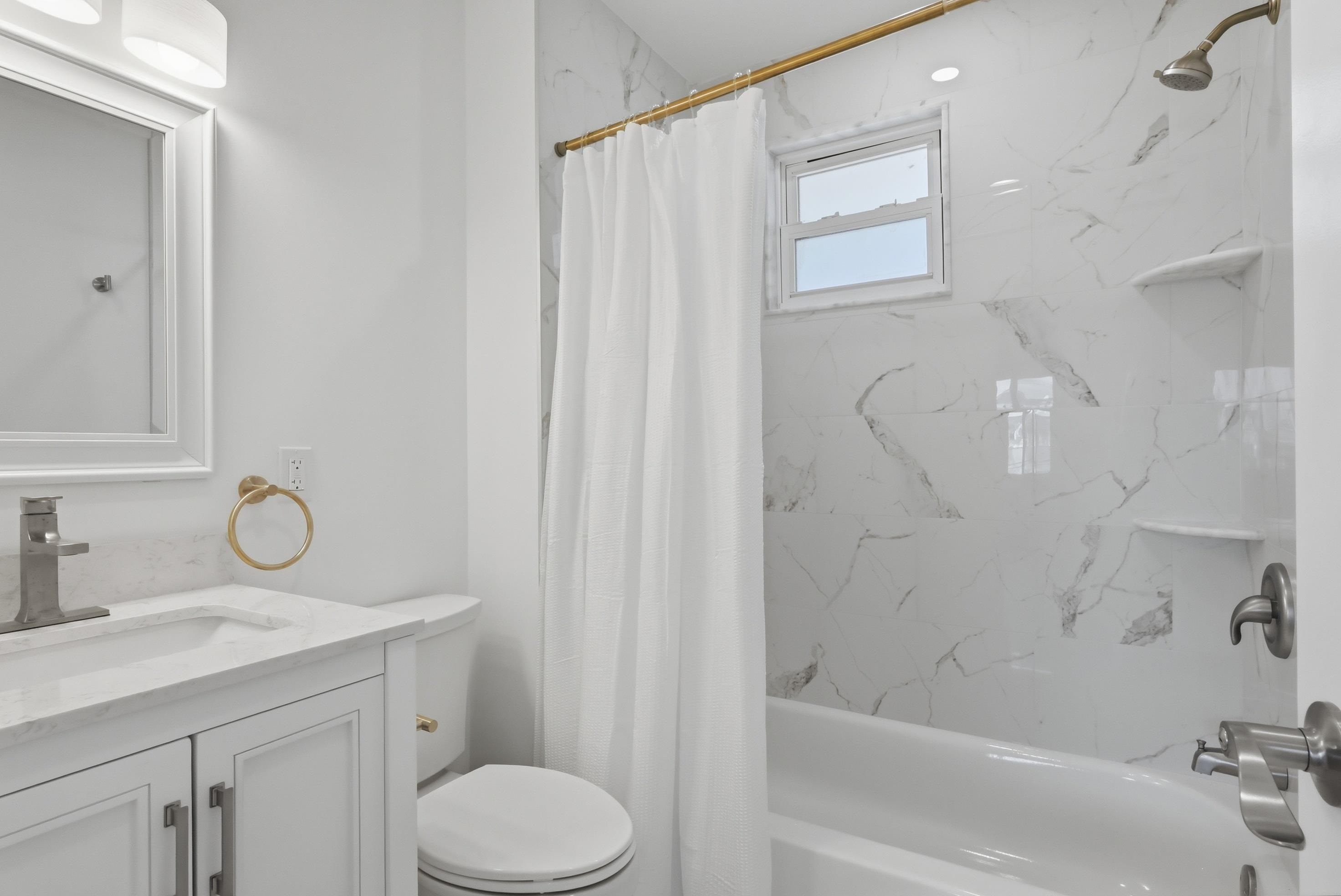 511 E 11th Avenue - Picture 3