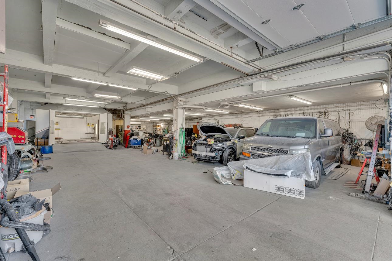 261289 | Photo 14