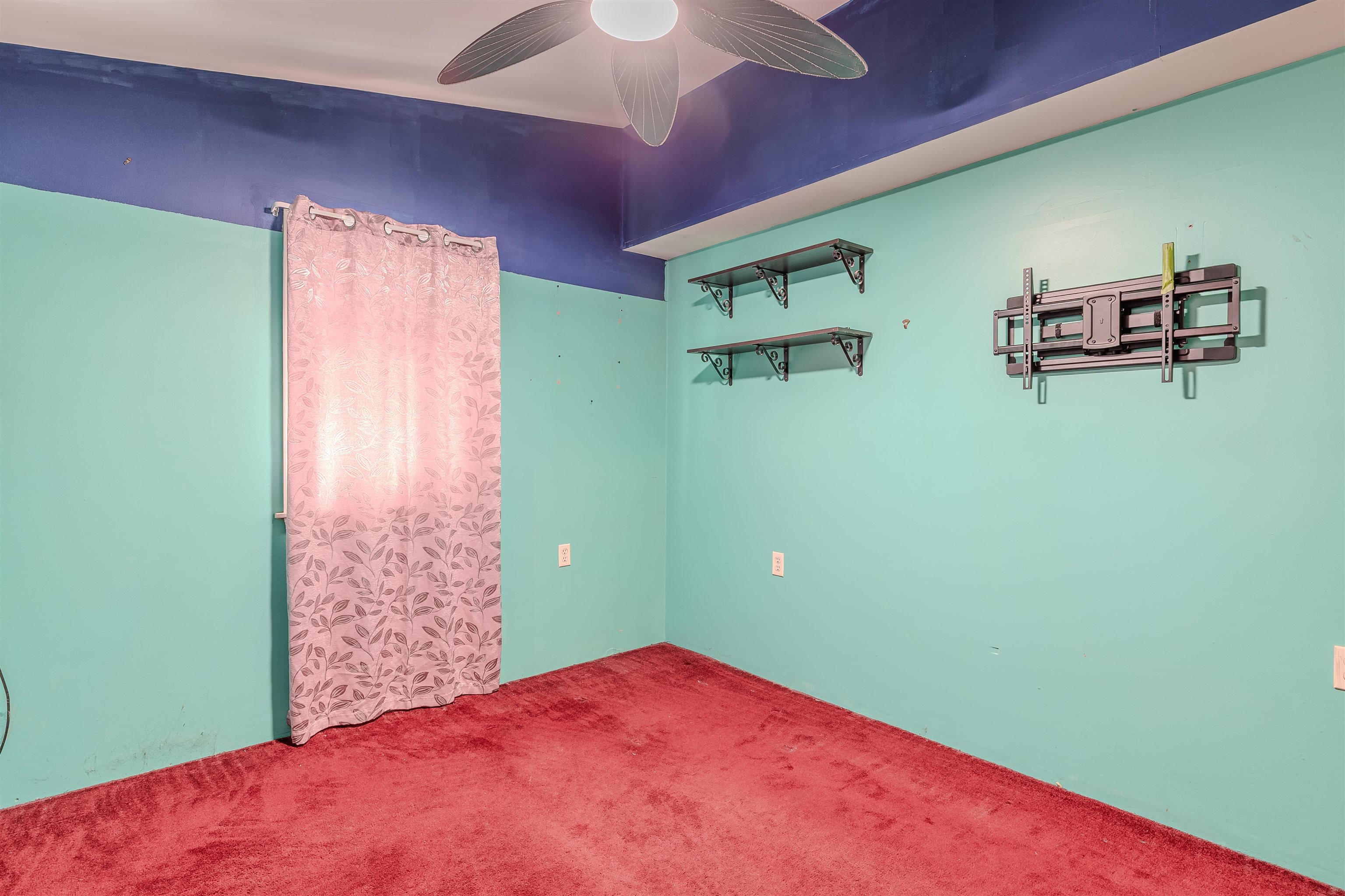 261317 | Photo 24