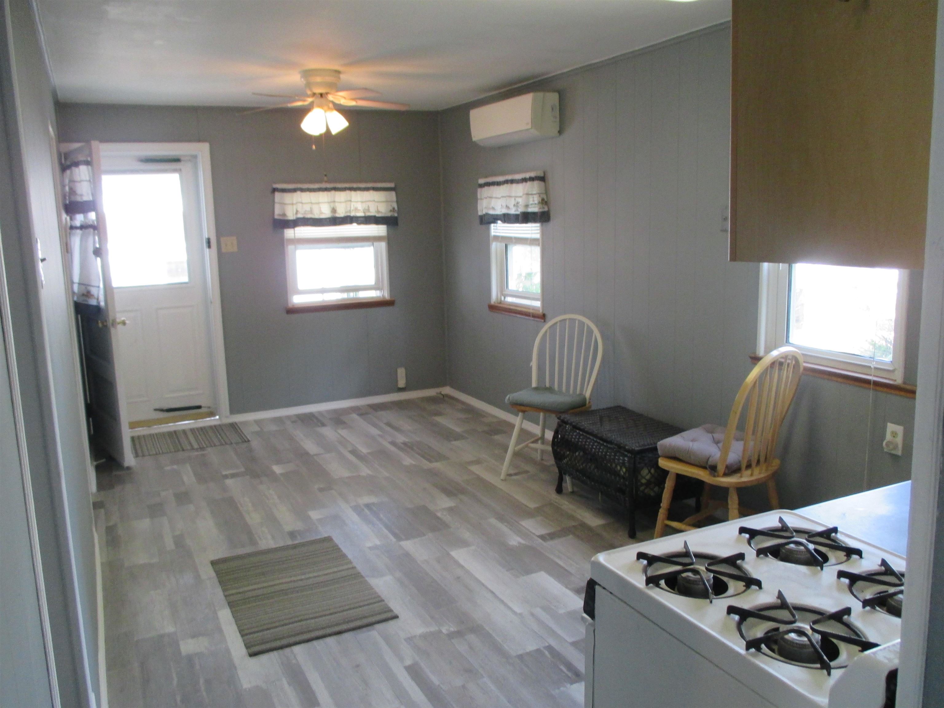 261321 | Photo 11