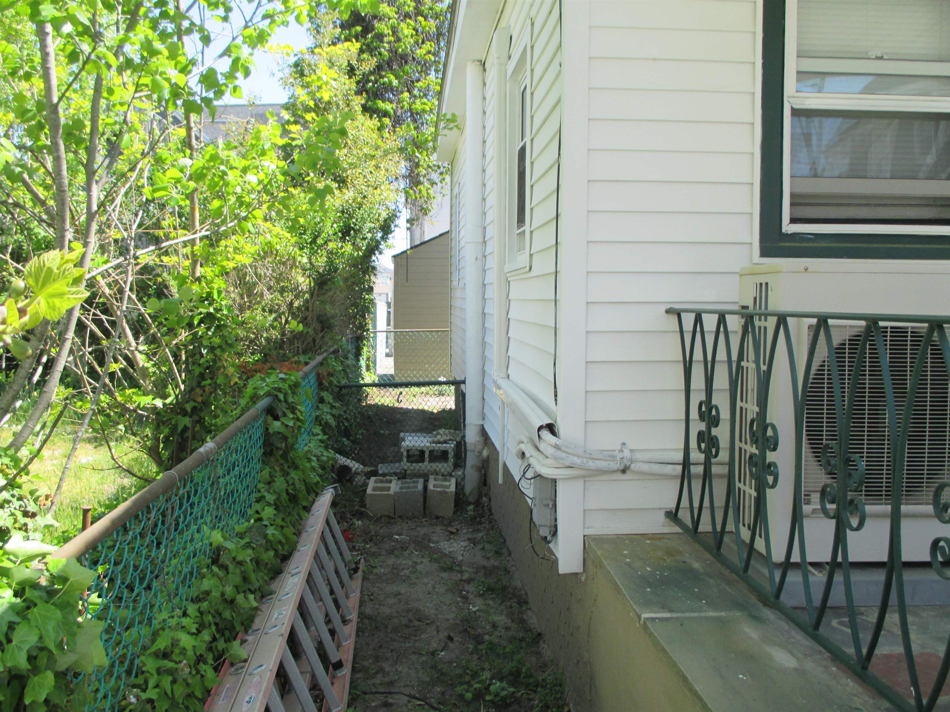 261321 | Photo 12