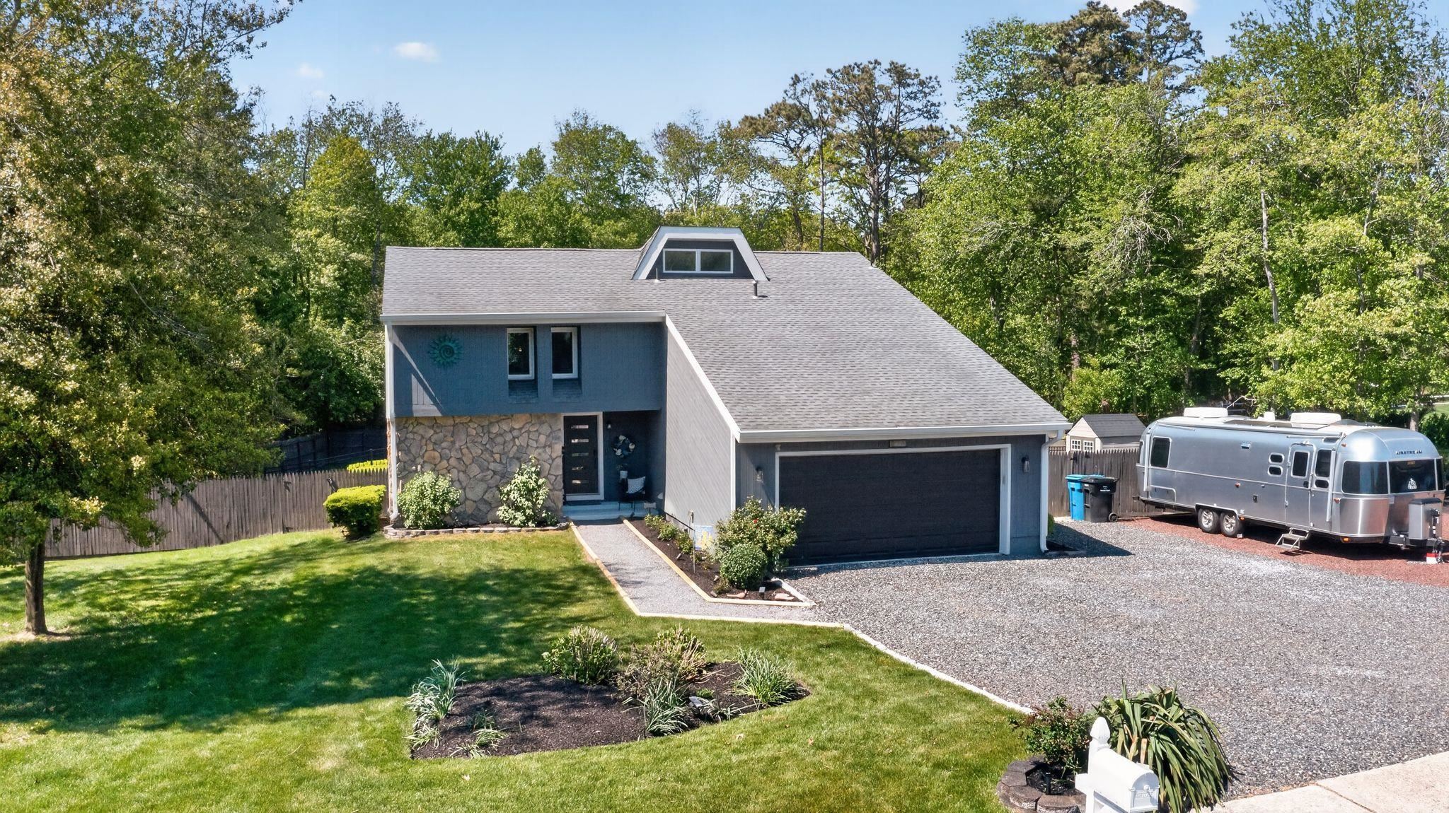 261332 | Photo 33