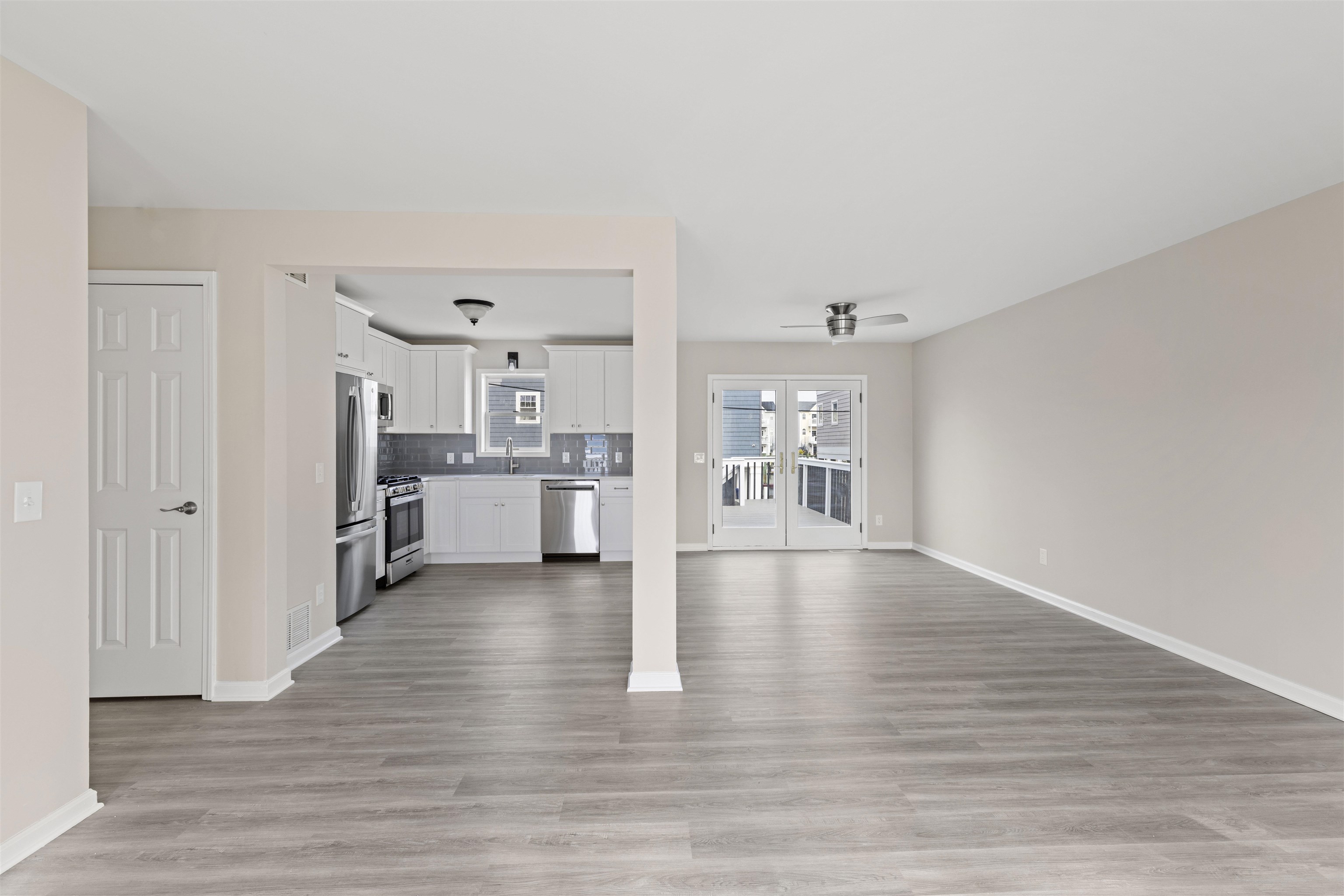 513 W Burk Avenue