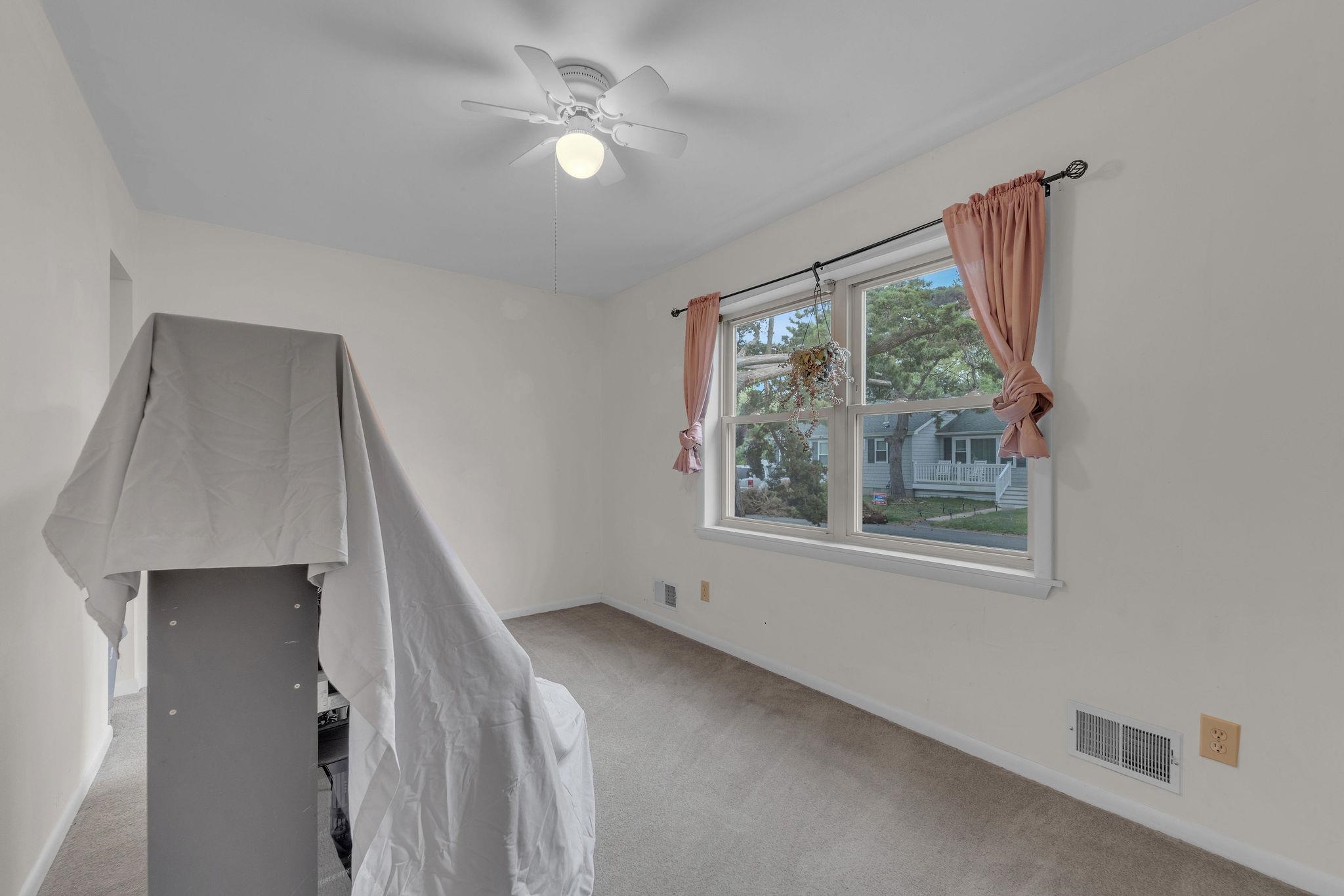 261368 | Photo 15