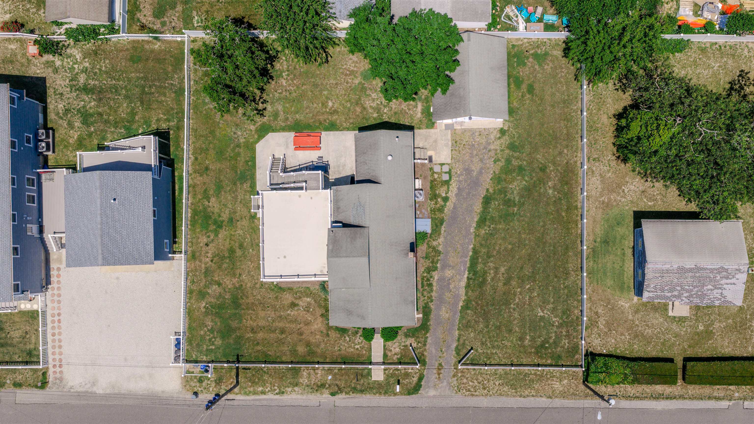 1 Englewood Road - Picture 45