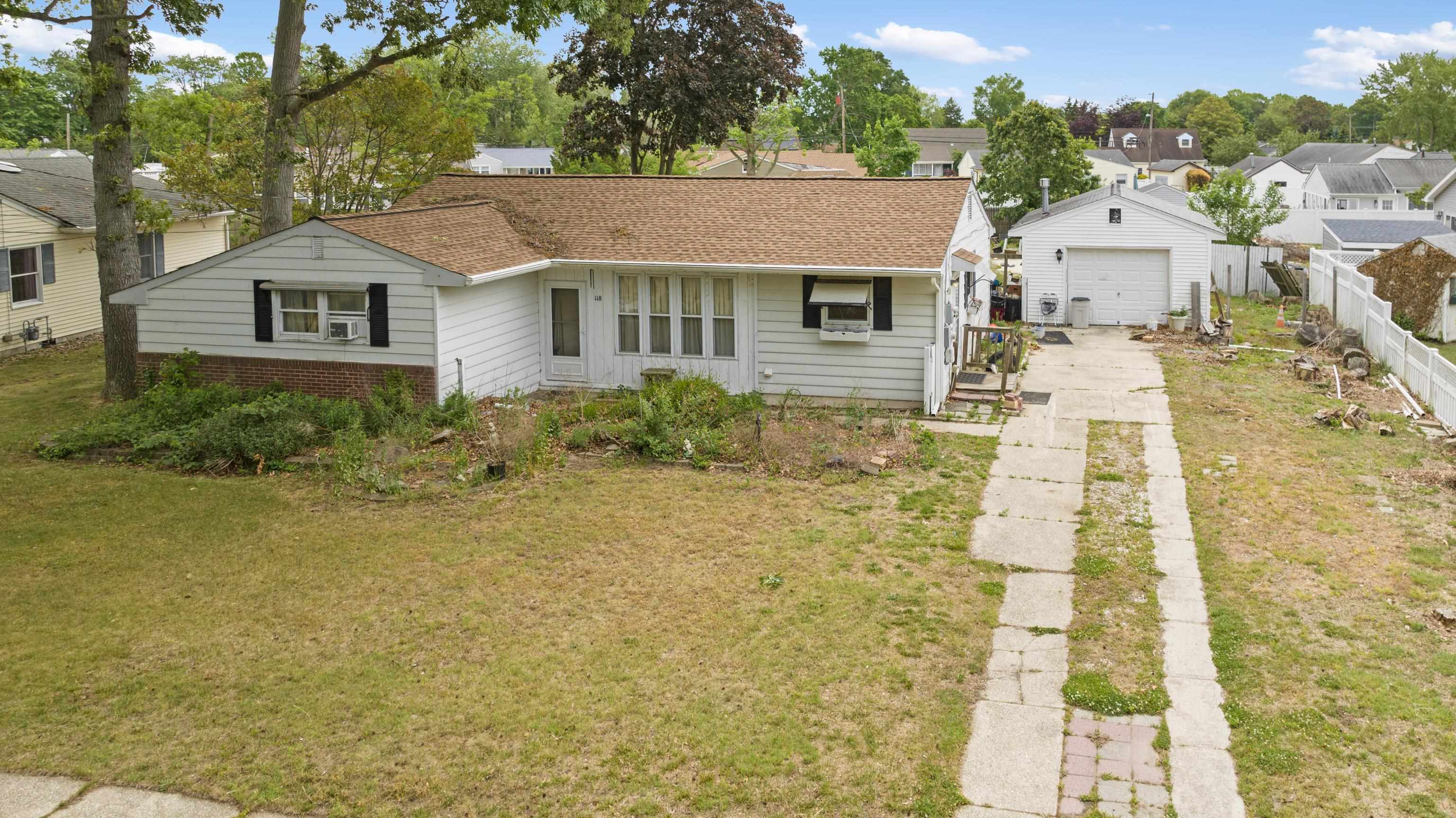 261411 | Photo 2