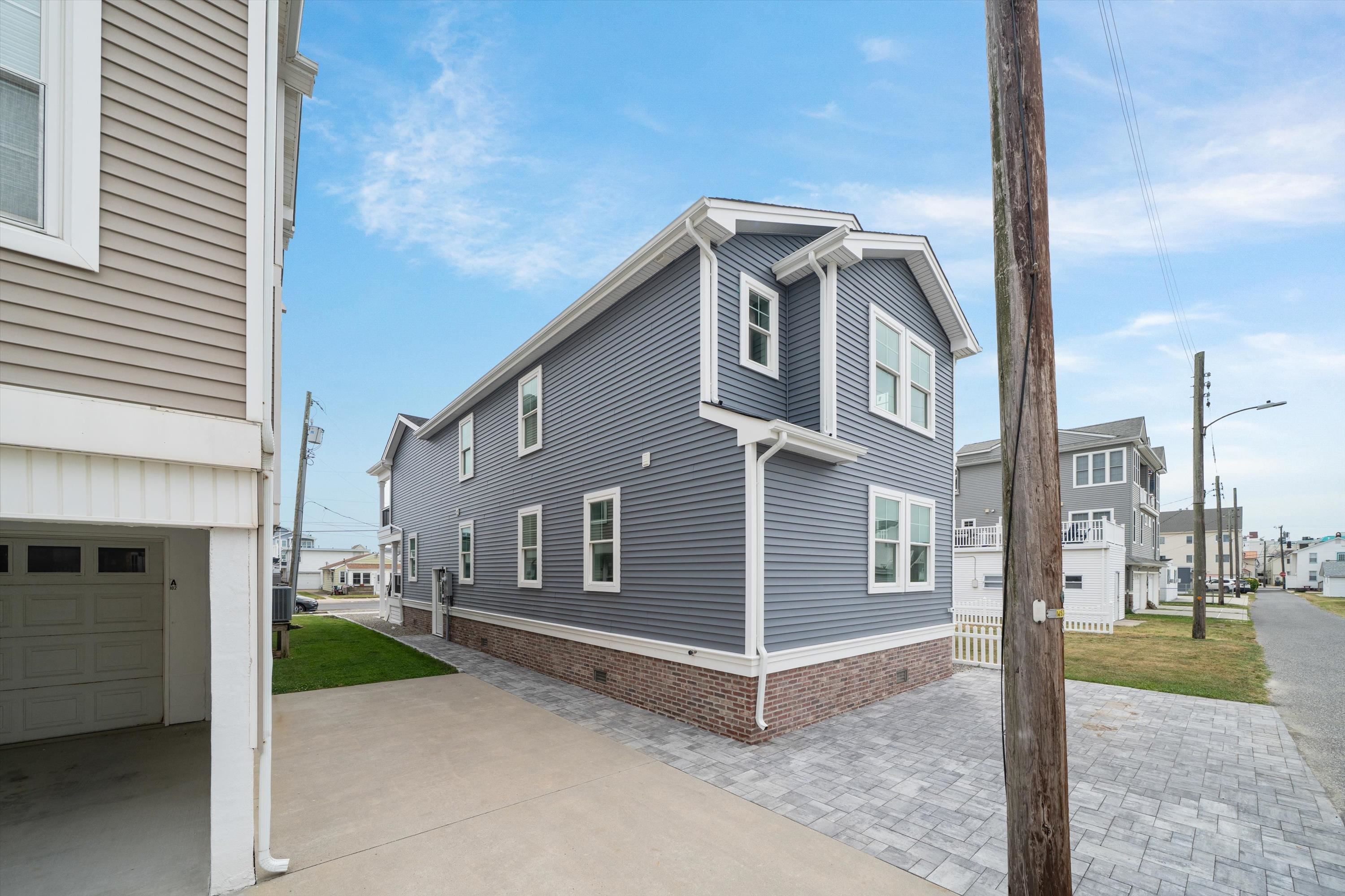 410 E 15th Avenue - Picture 1