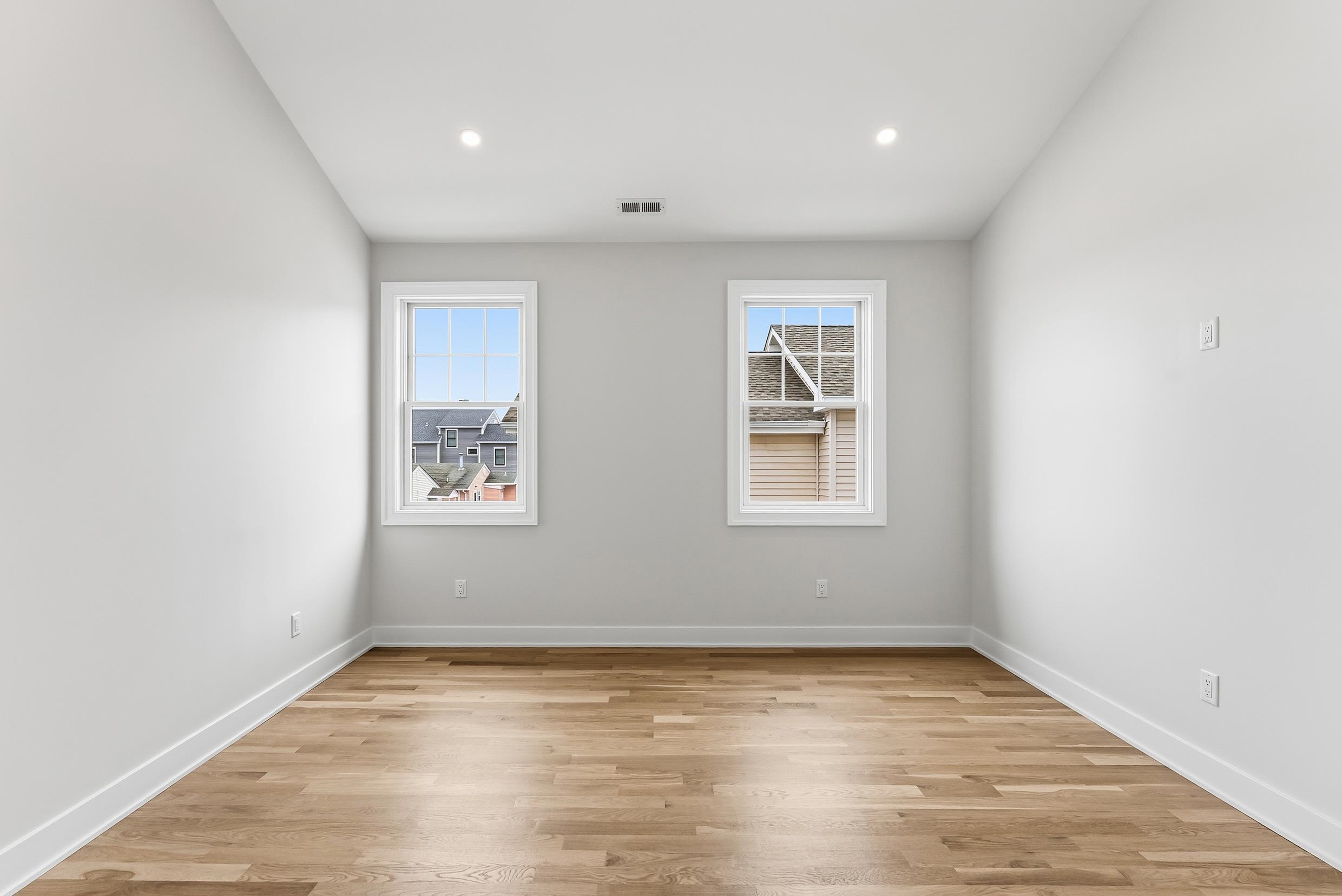 120 E Syracuse Avenue