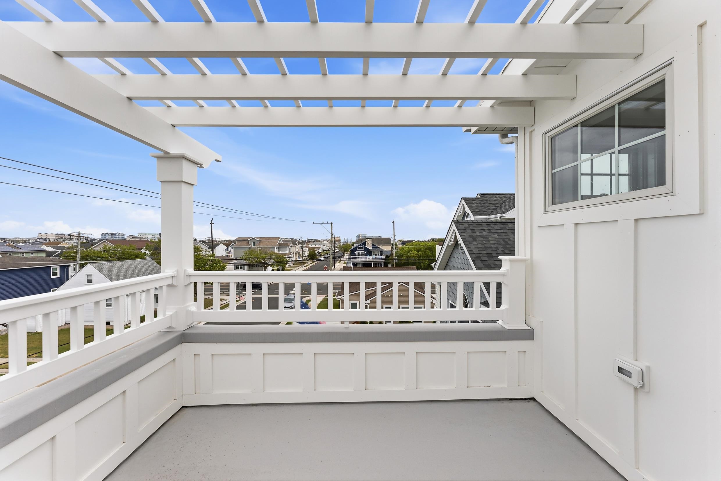 120 E Syracuse Avenue