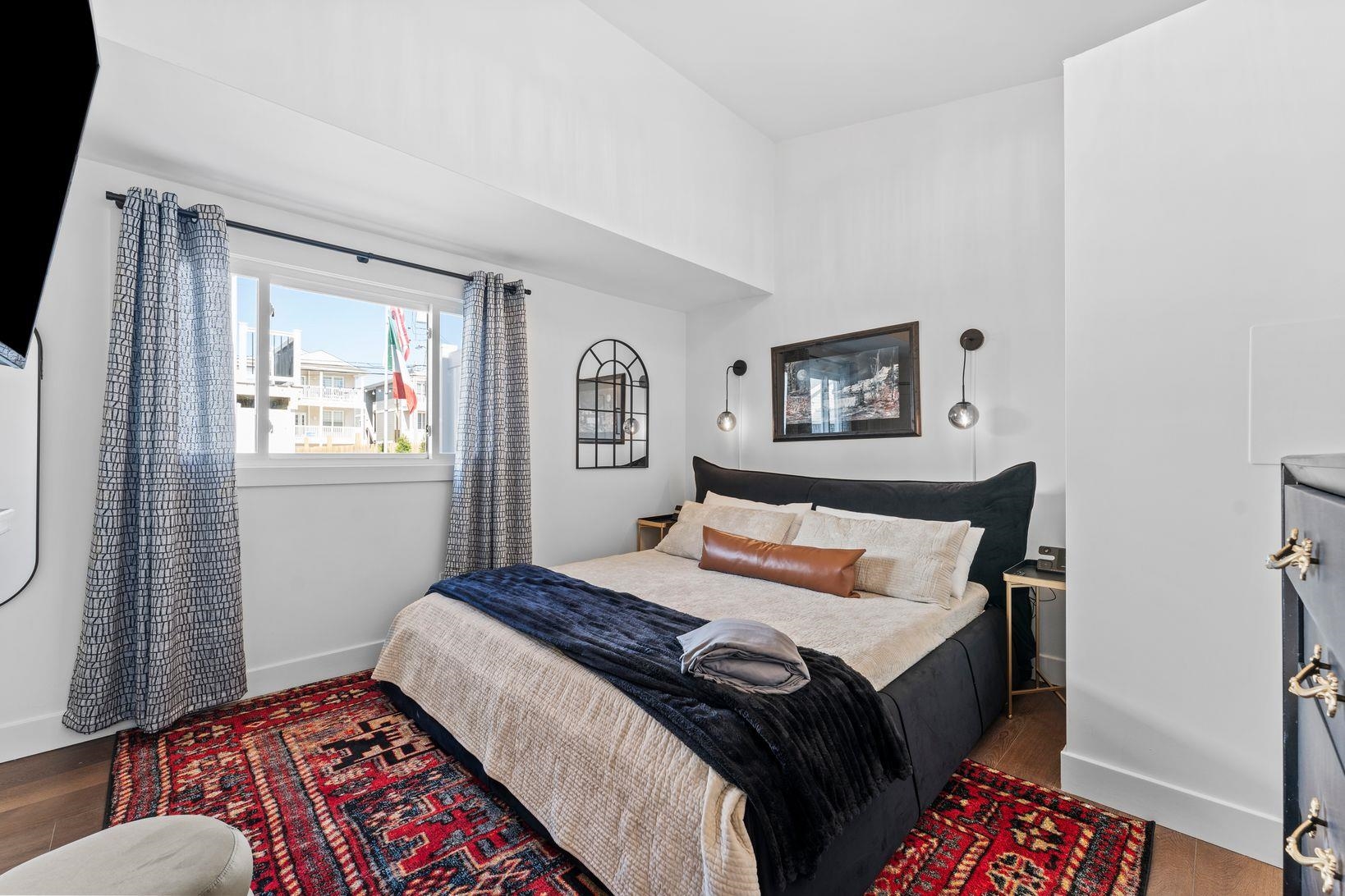 218 E Taylor Avenue