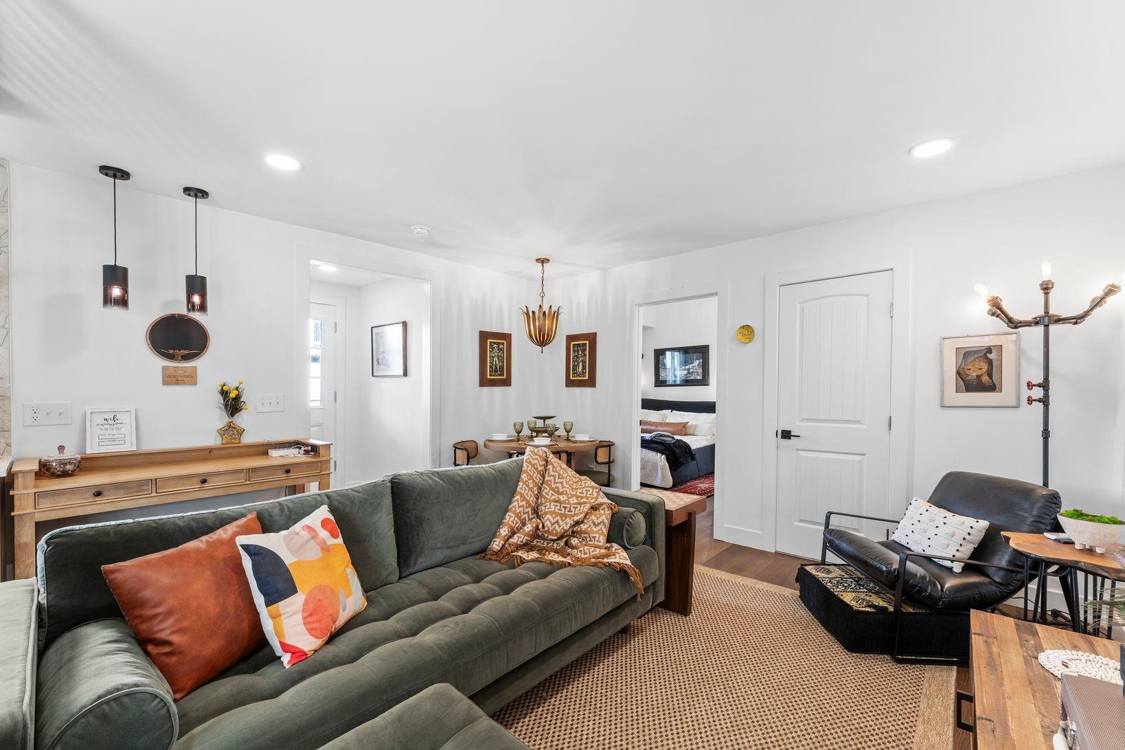 218 E Taylor Avenue