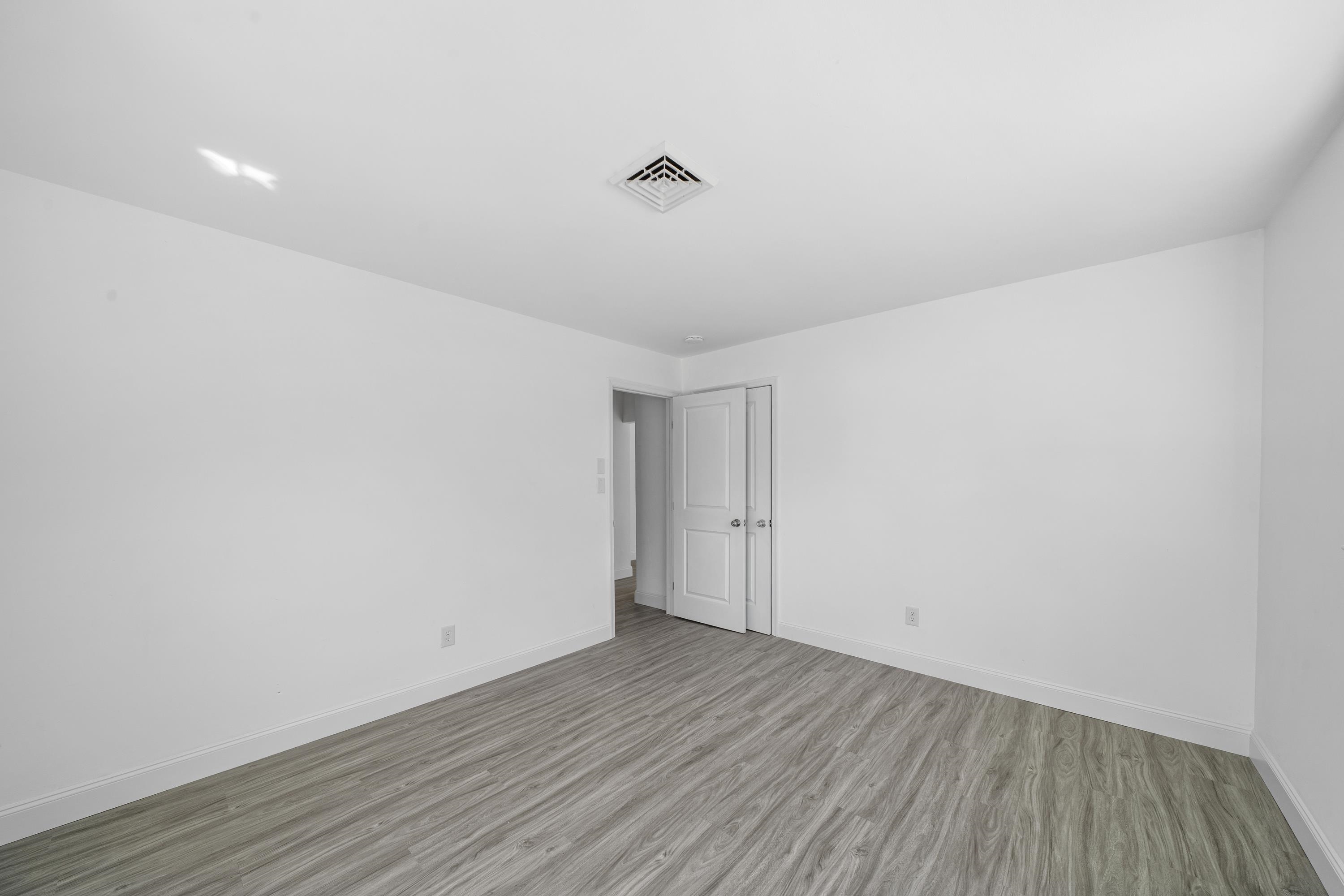 261491 | Photo 15