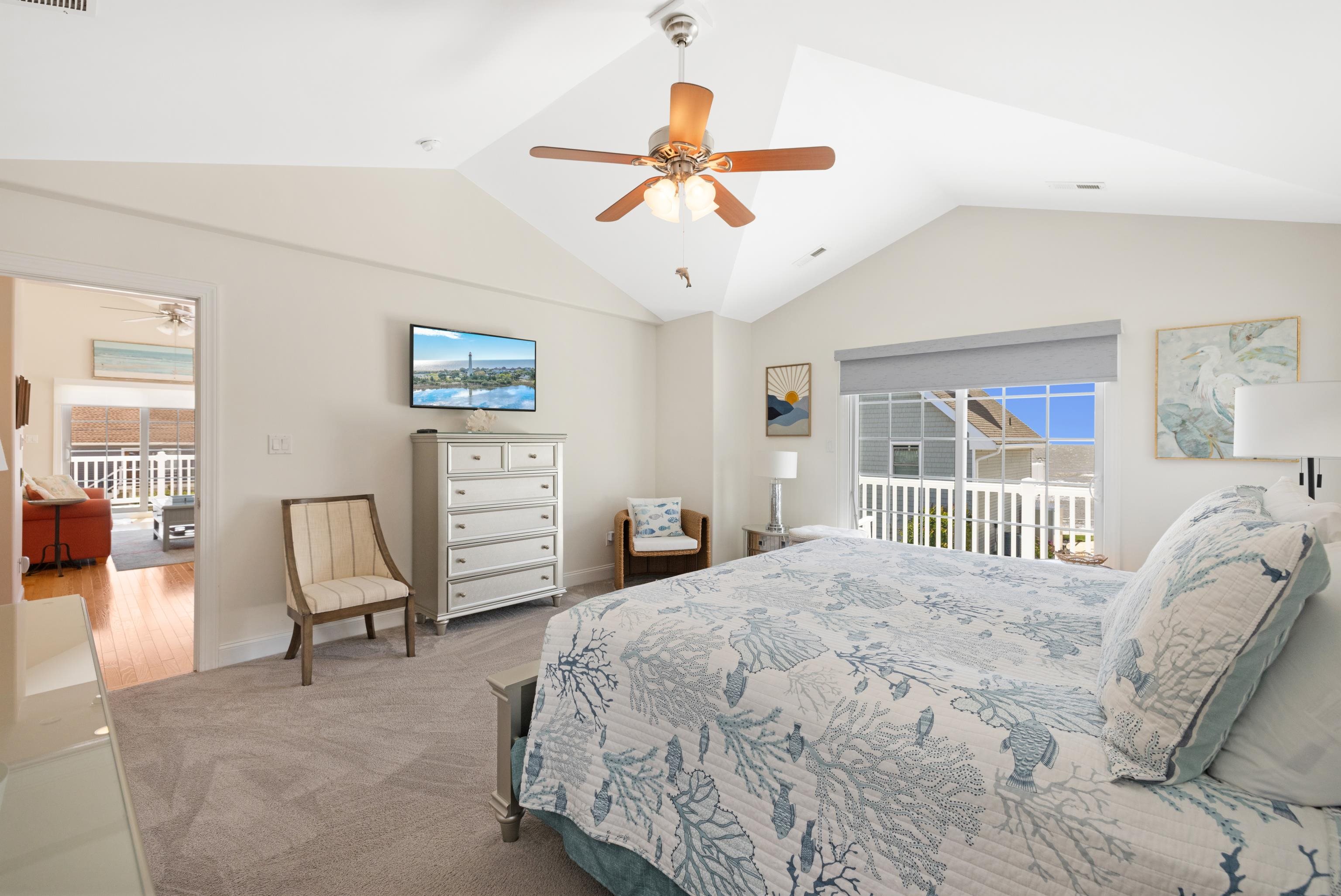 511 Village Road - Picture 24