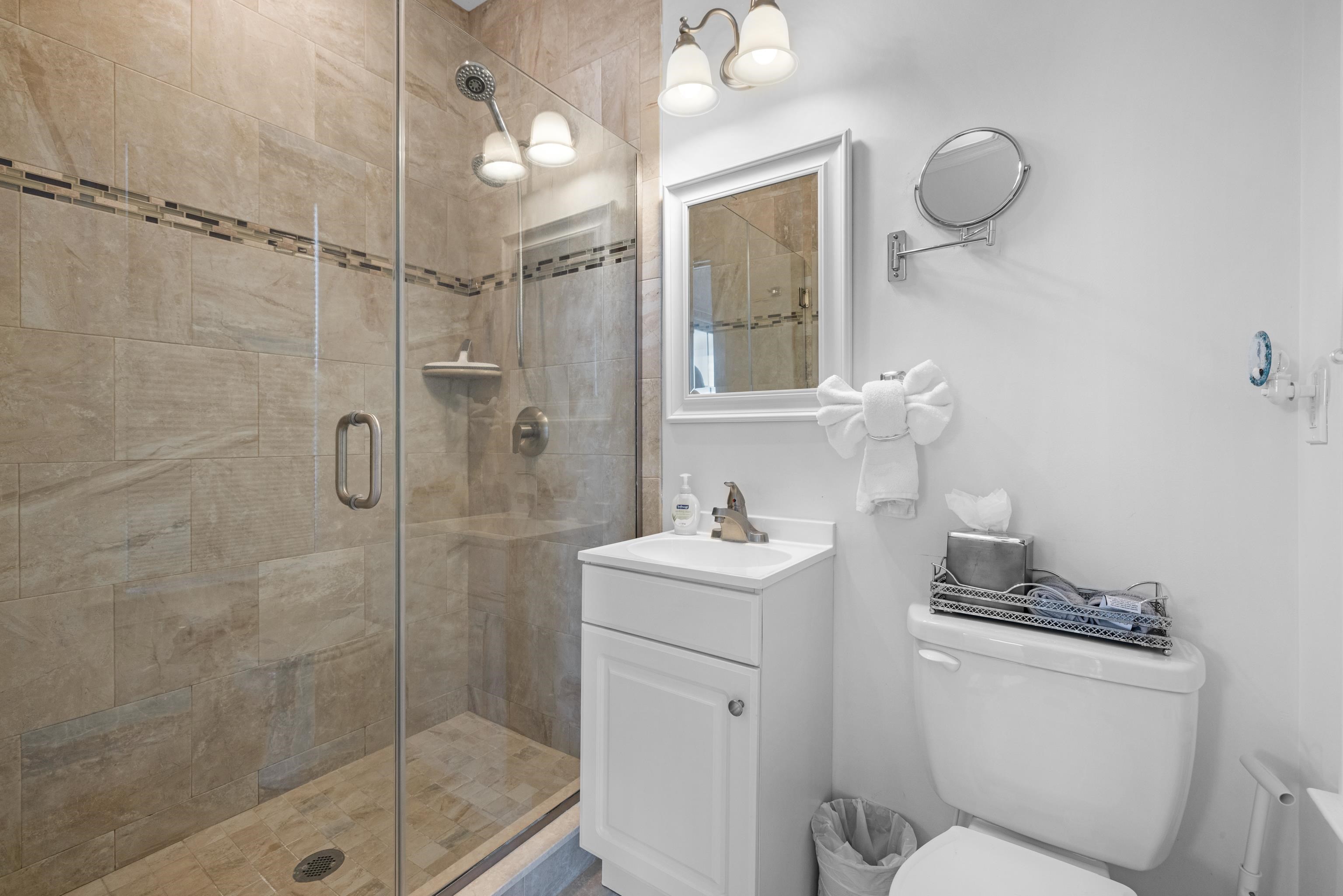 511 Village Road - Picture 29