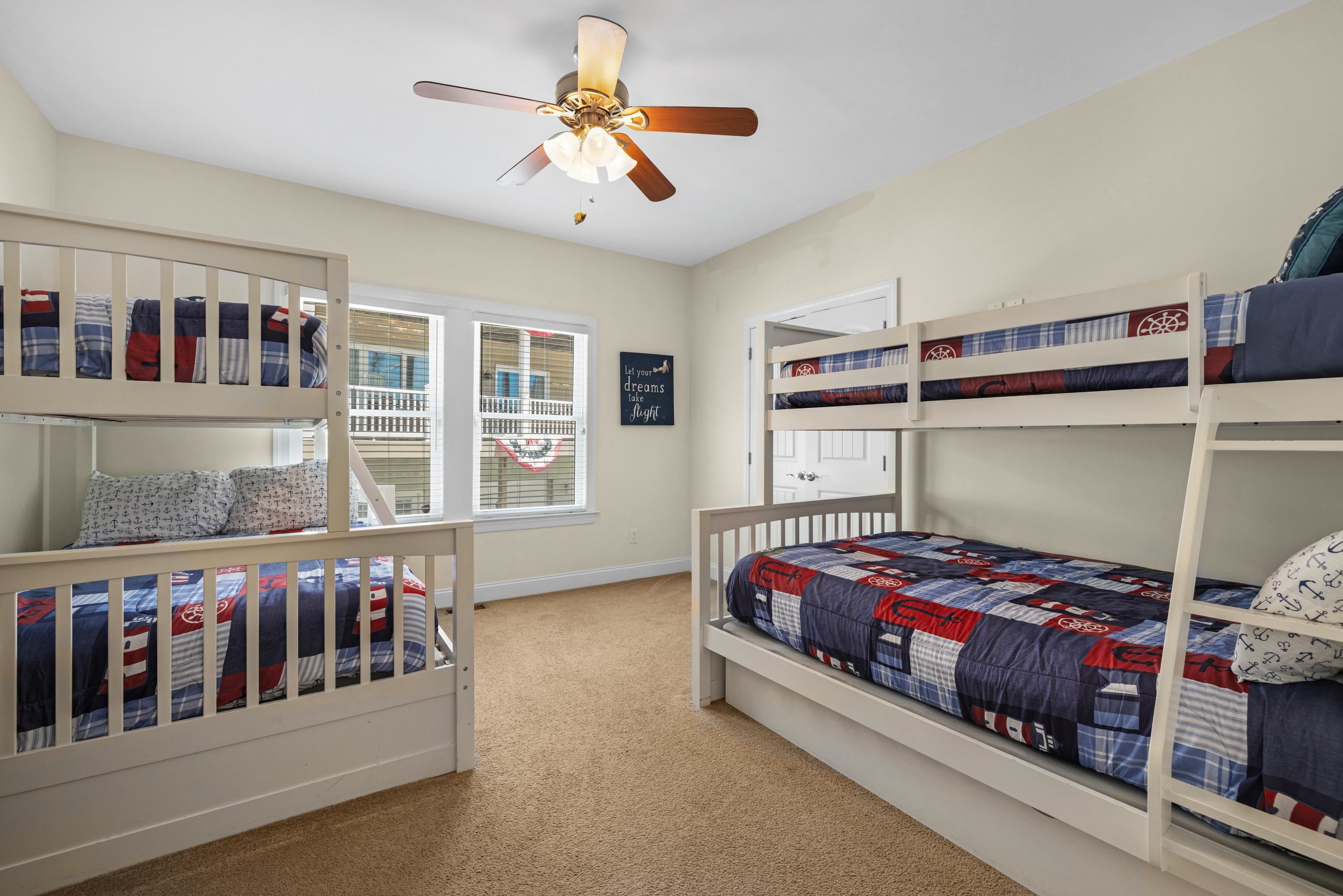 511 Village Road - Picture 30