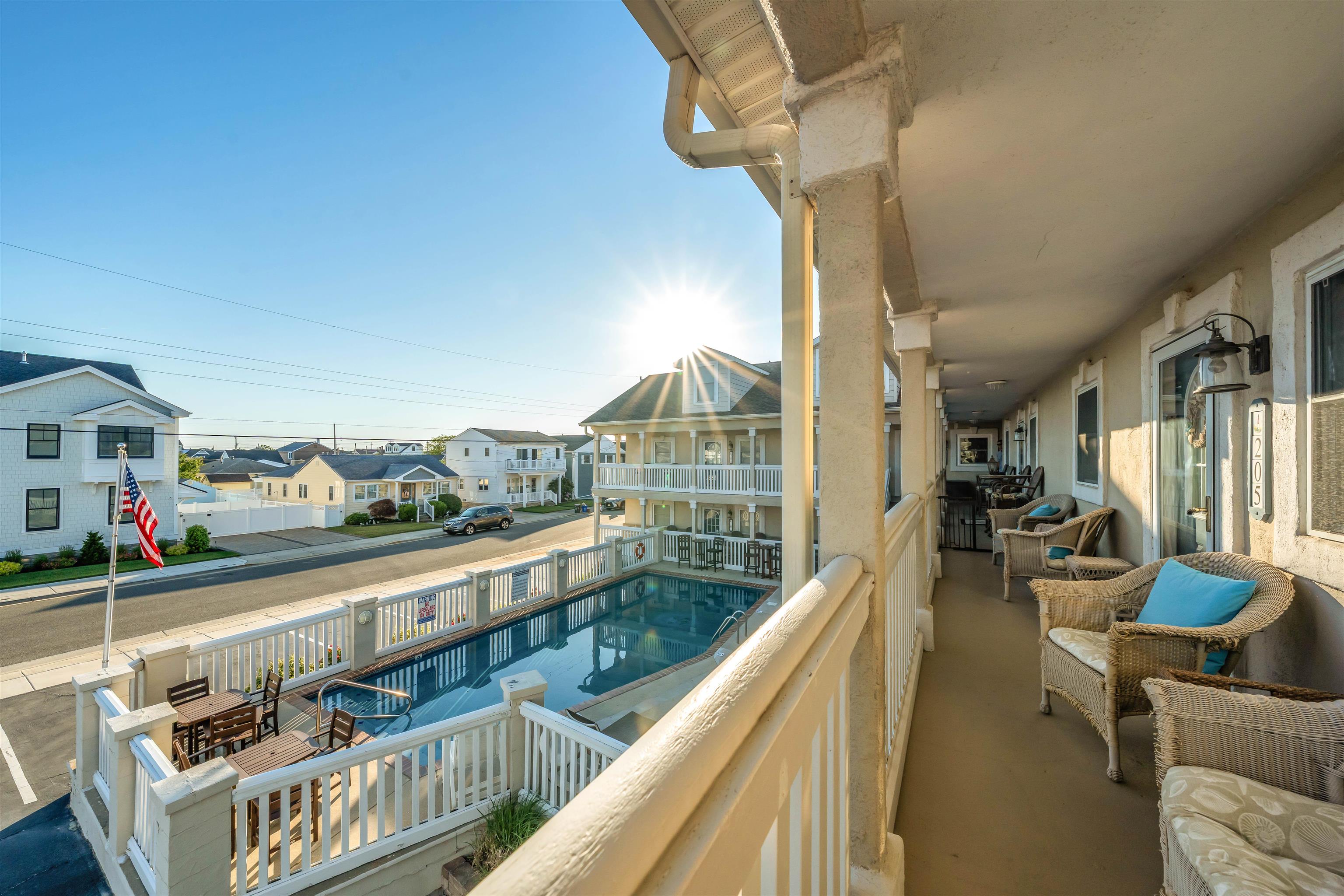 8006 Seaview Avenue - Picture 26