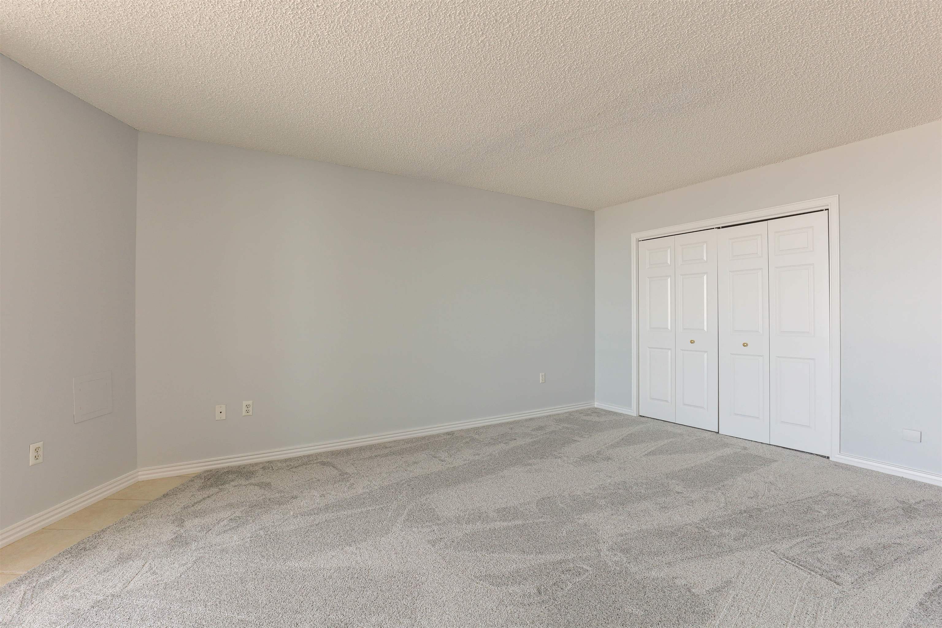 261537 | Photo 25