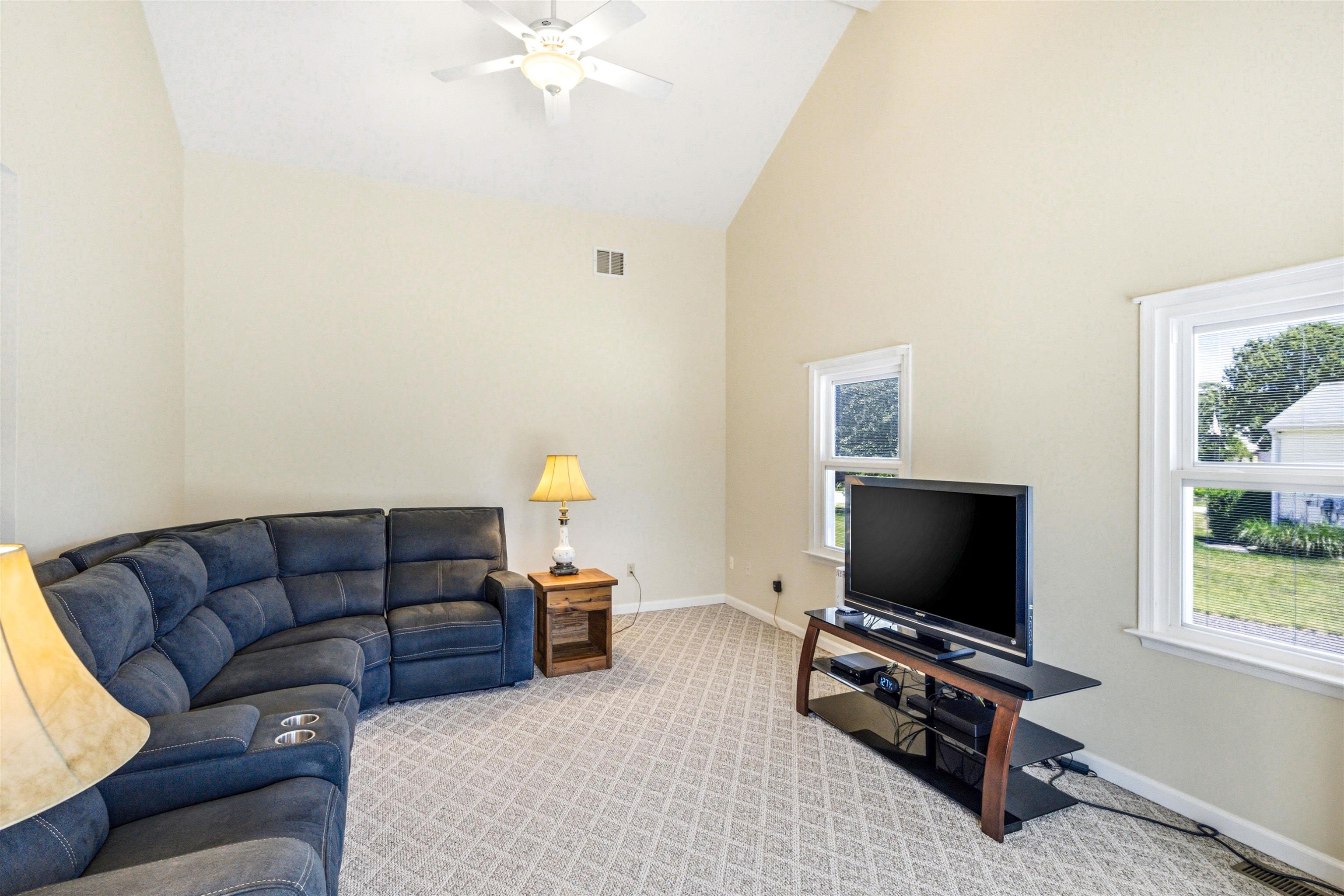 261584 | Photo 26