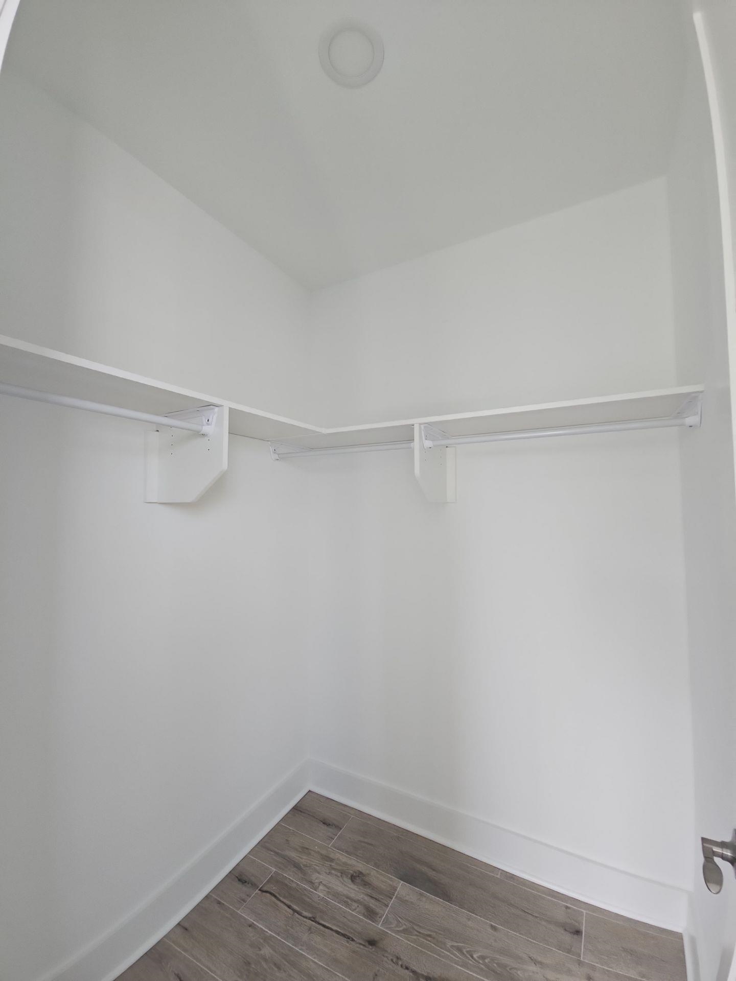 261604 | Photo 23