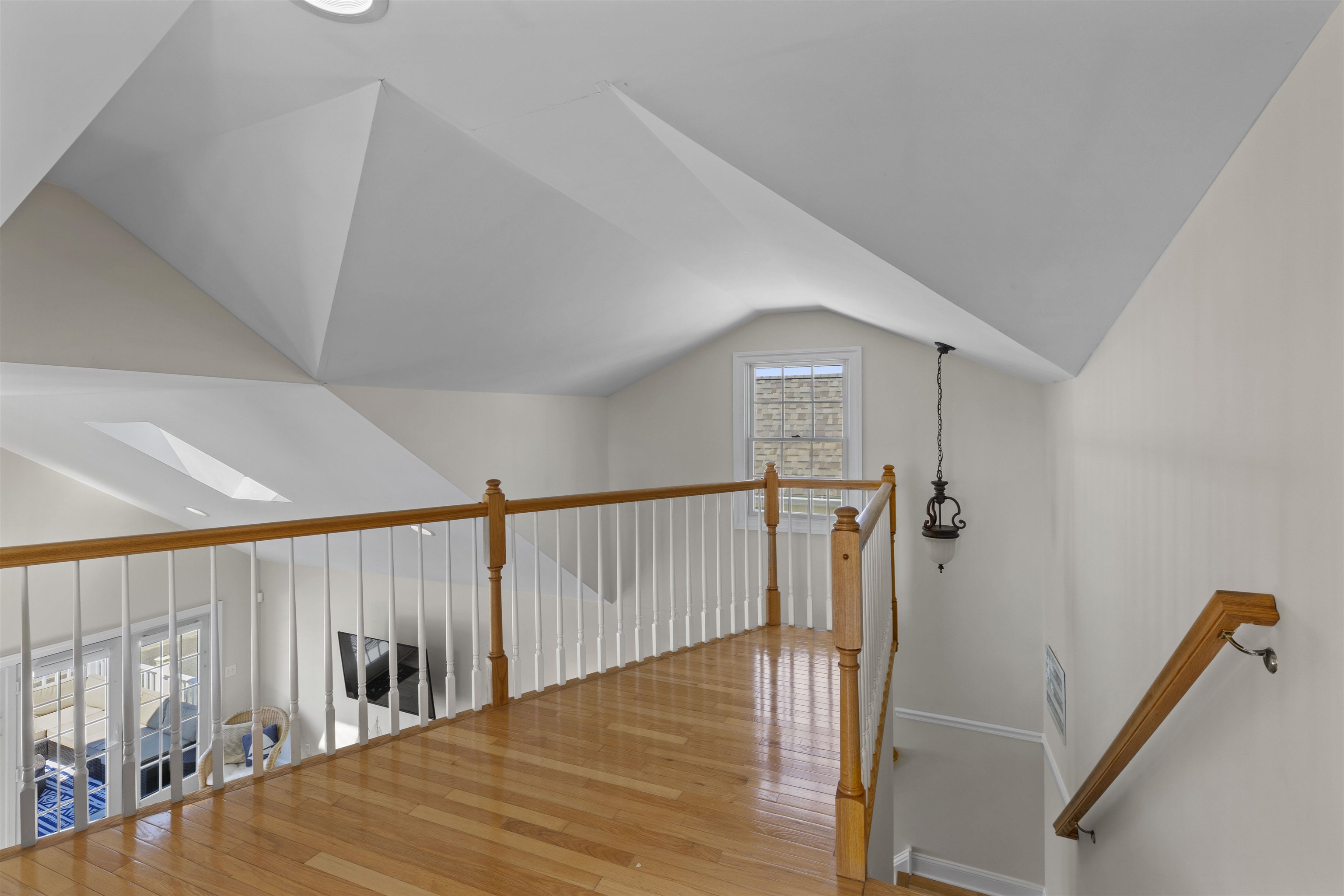 227 E Rochester Avenue
