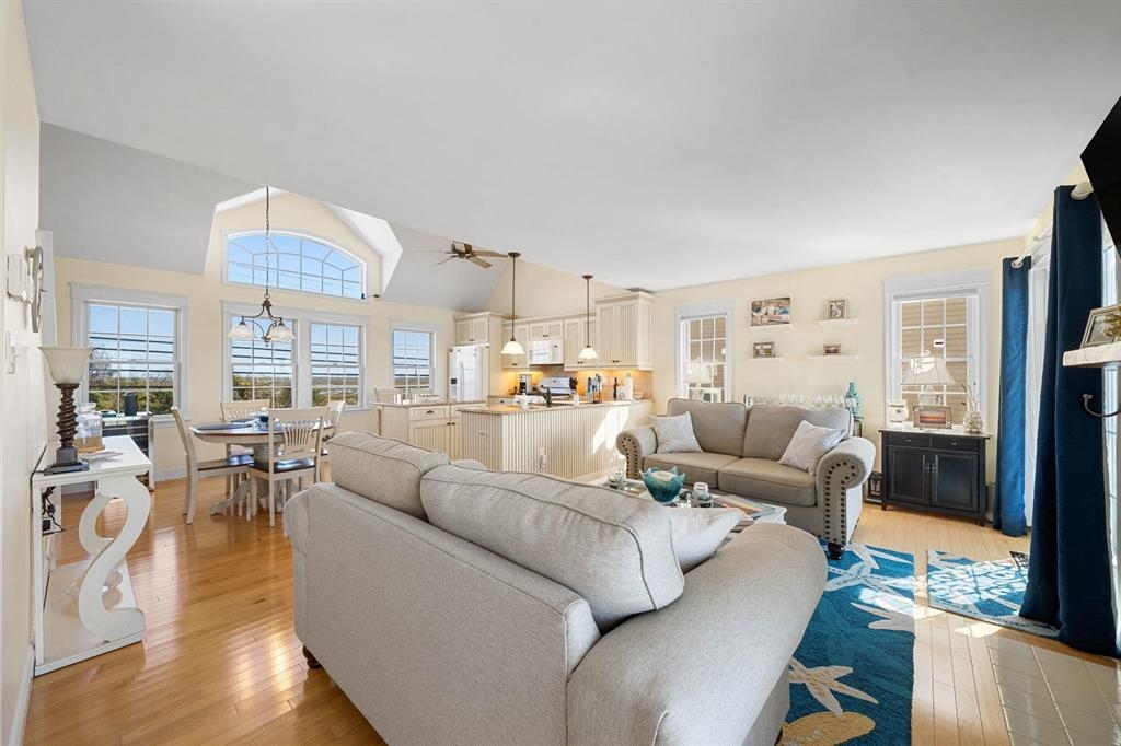 727 A Stone Harbor Boulevard - Picture 13