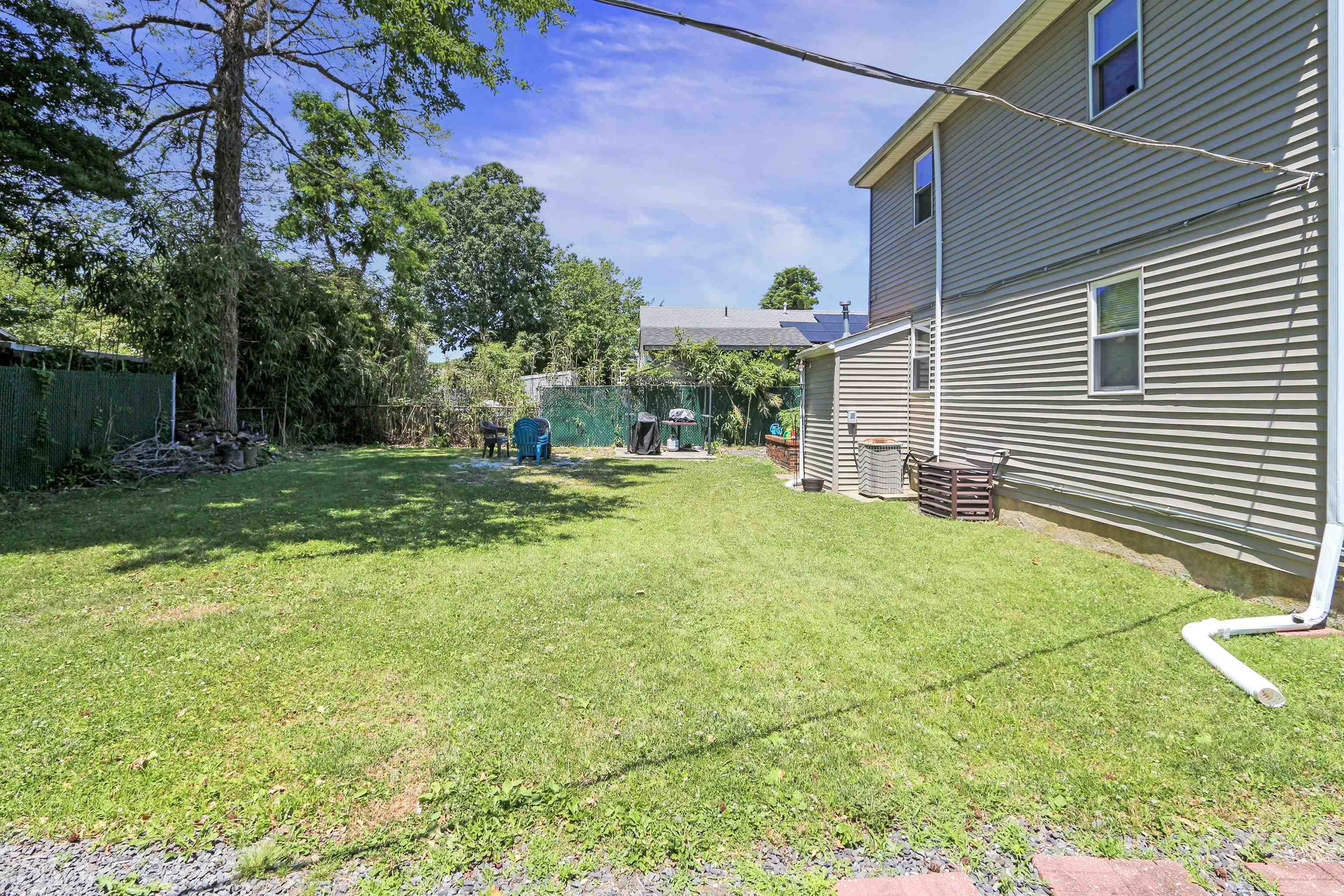 261703 | Photo 22