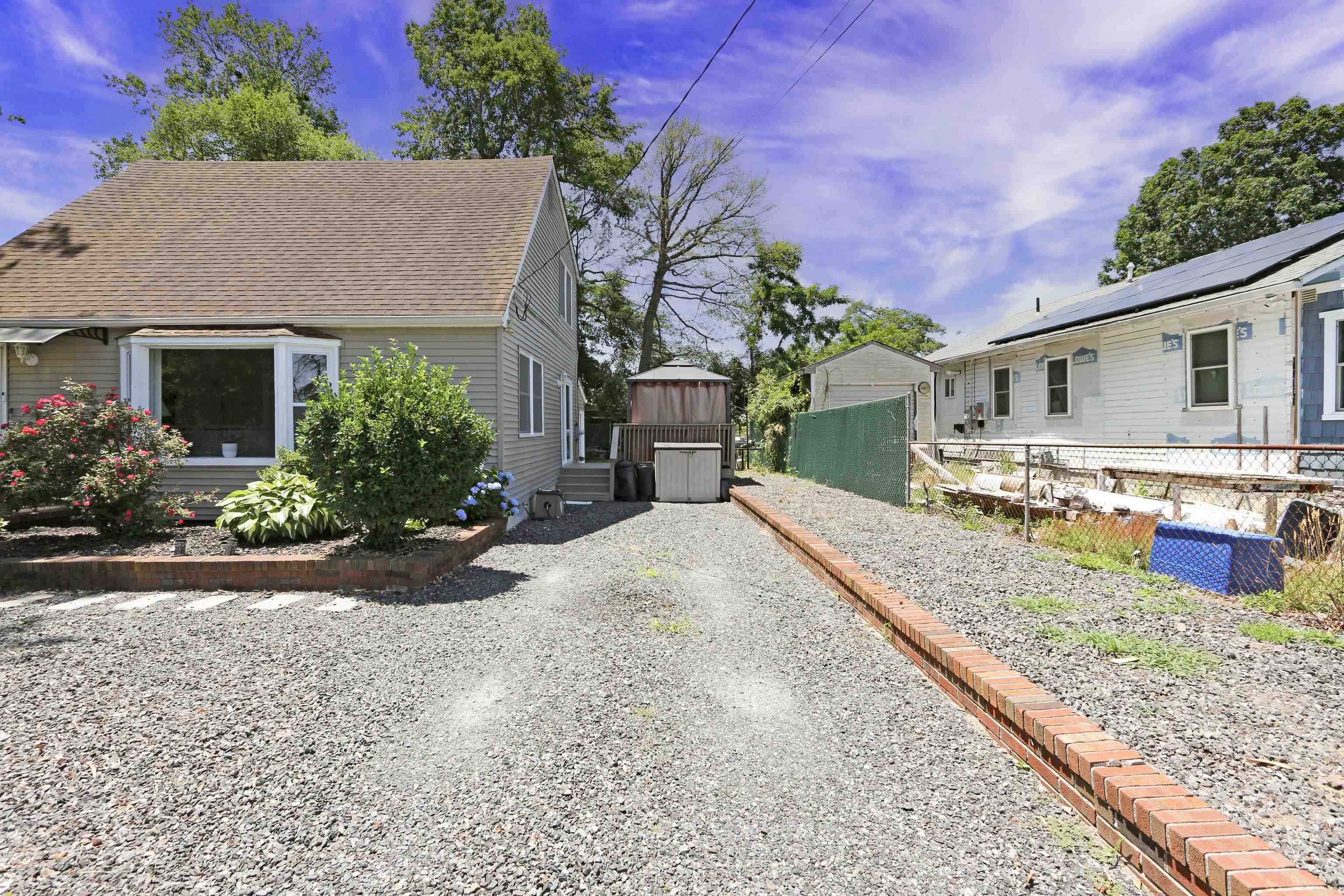 261703 | Photo 24
