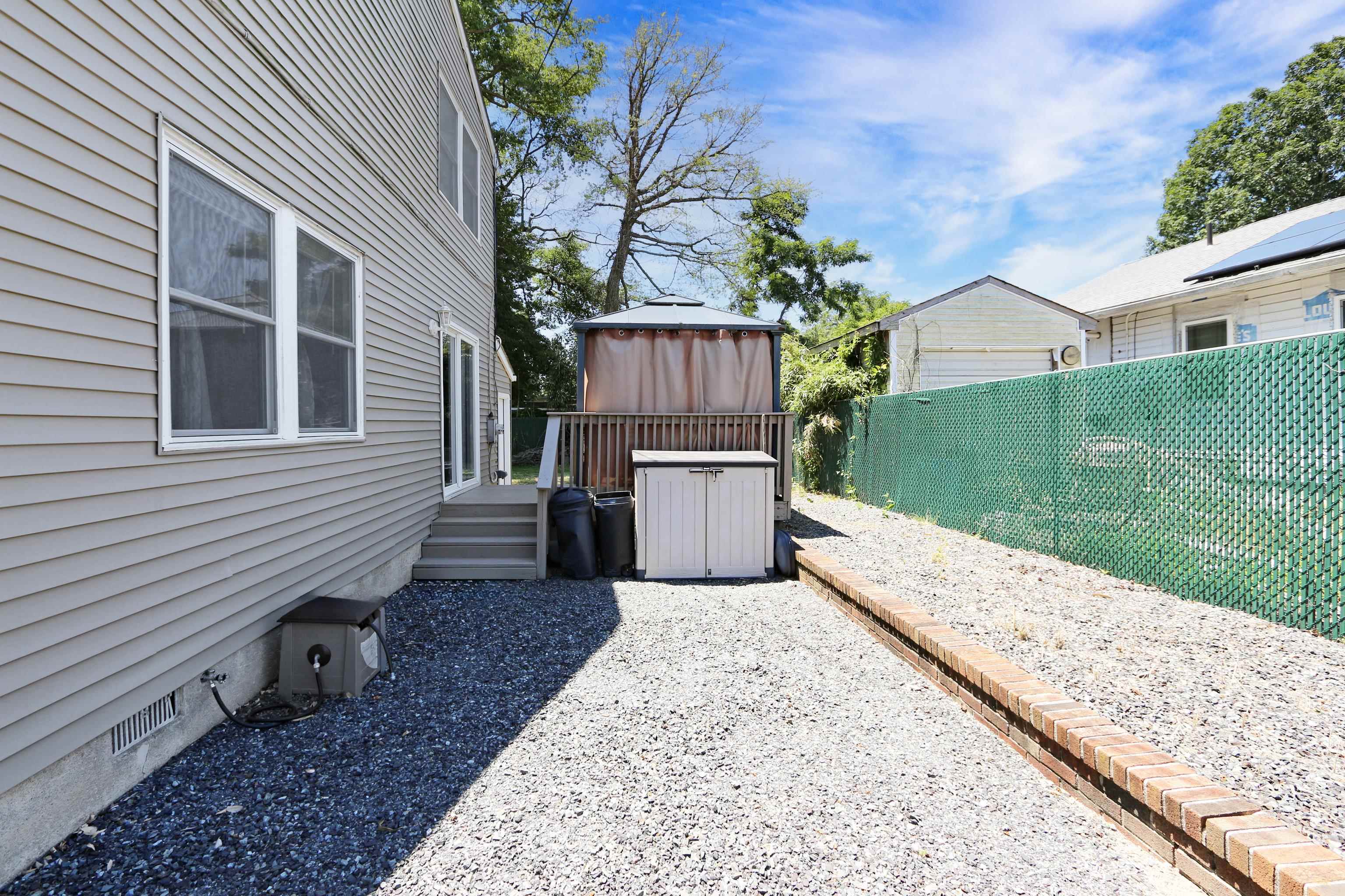 261703 | Photo 25