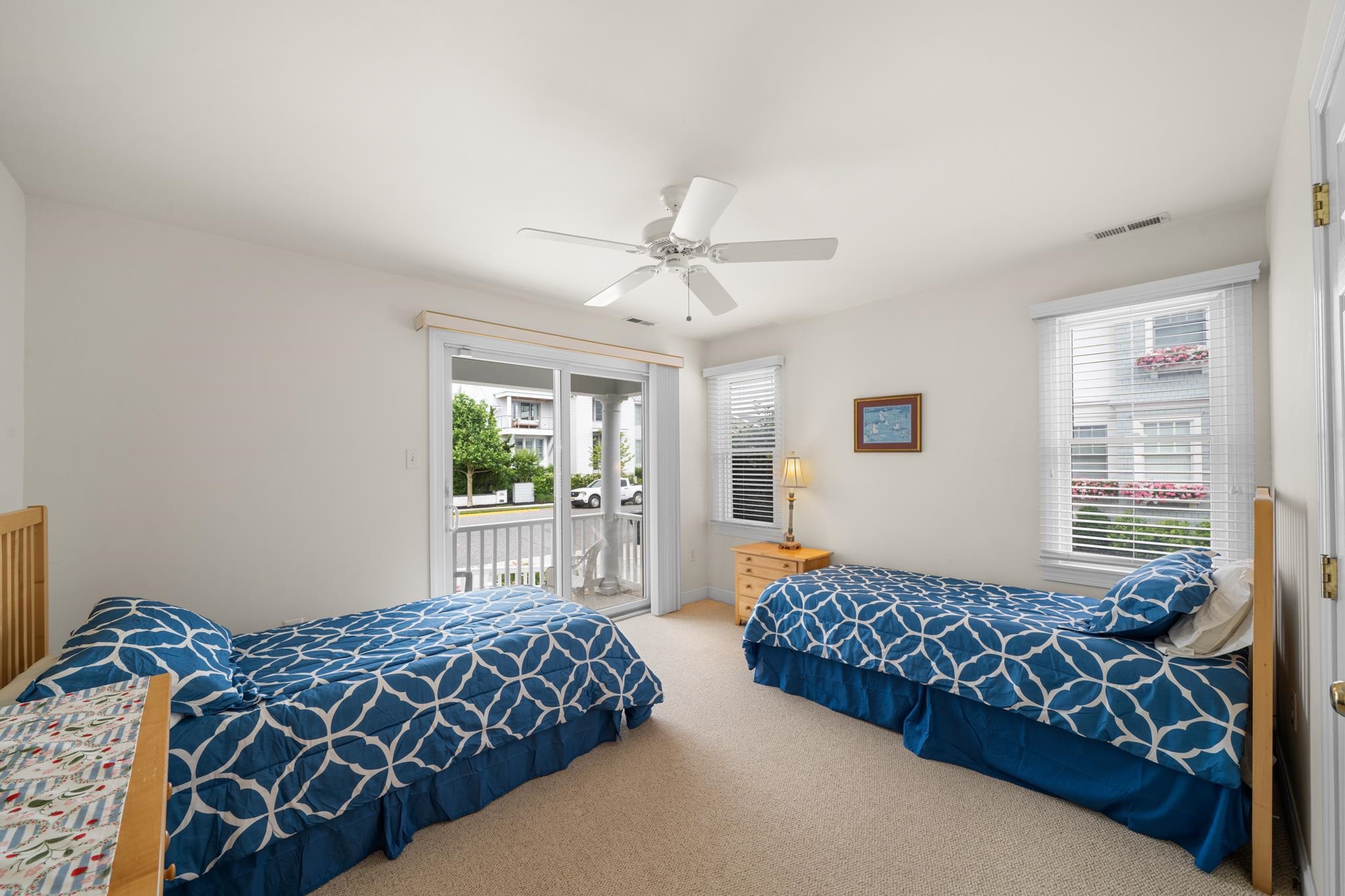 105 40th Street - Picture 34