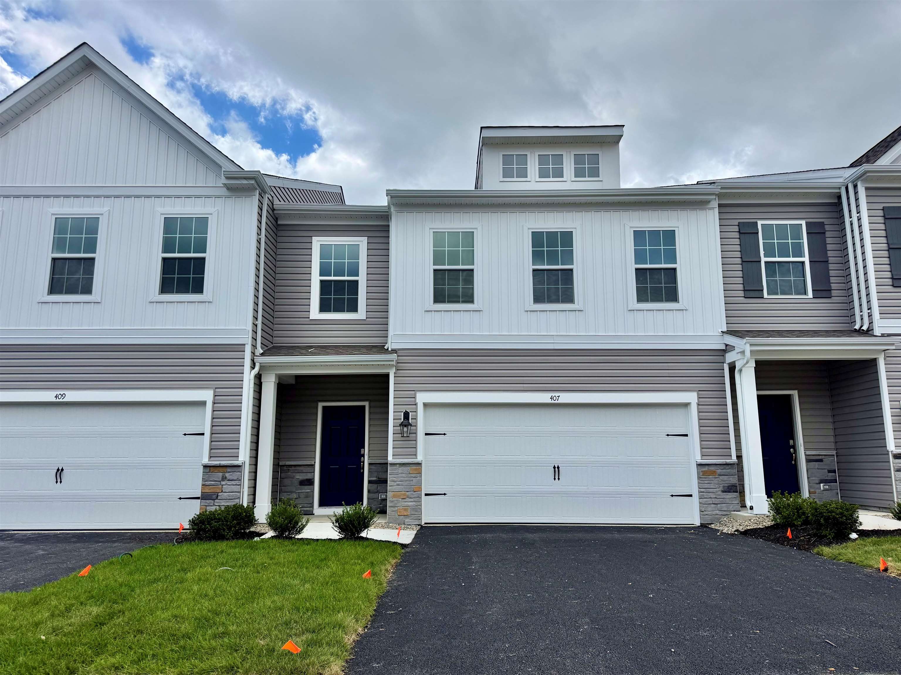 407 Scotty Boulevard - Picture 1