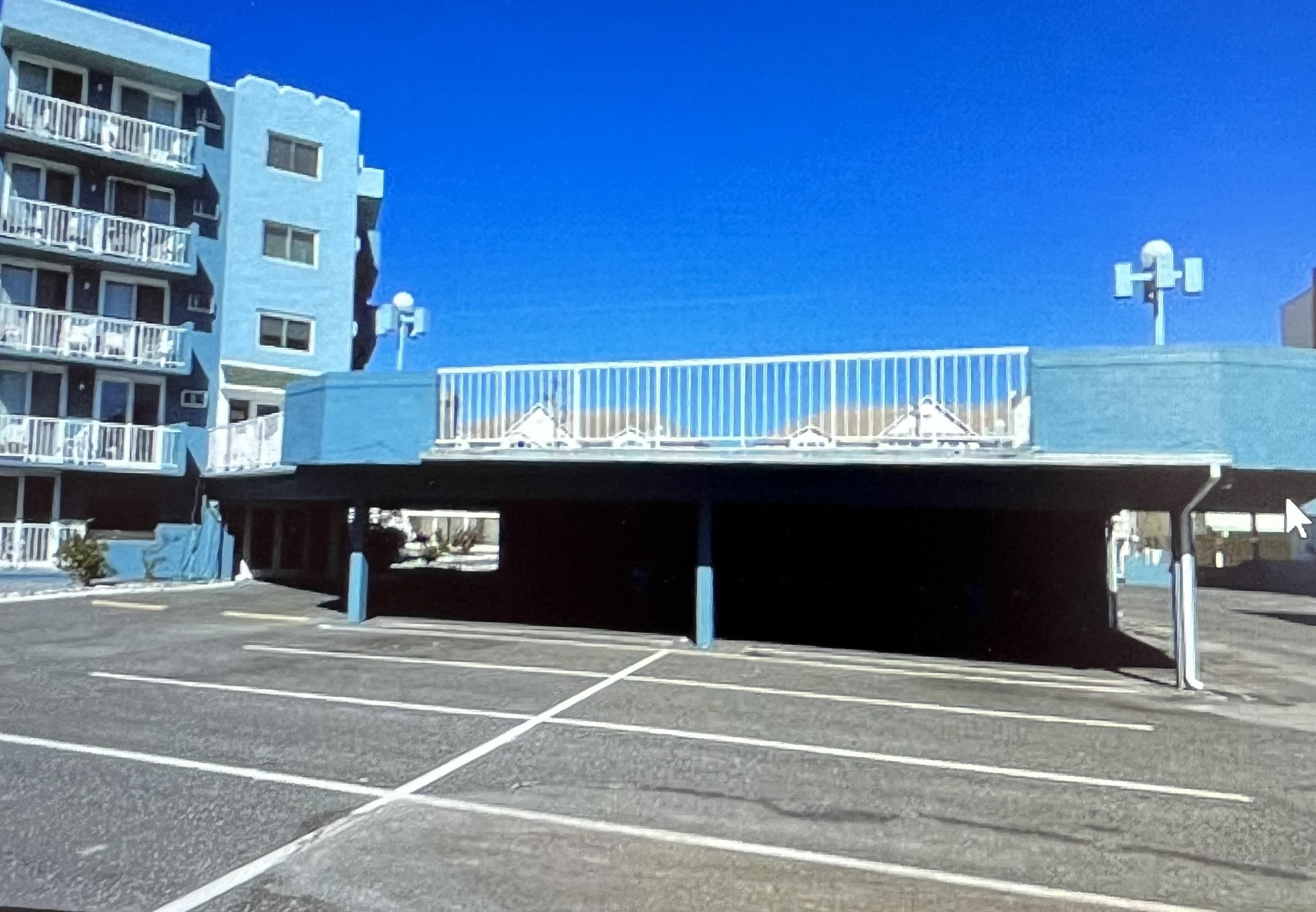 261804 | Photo 12