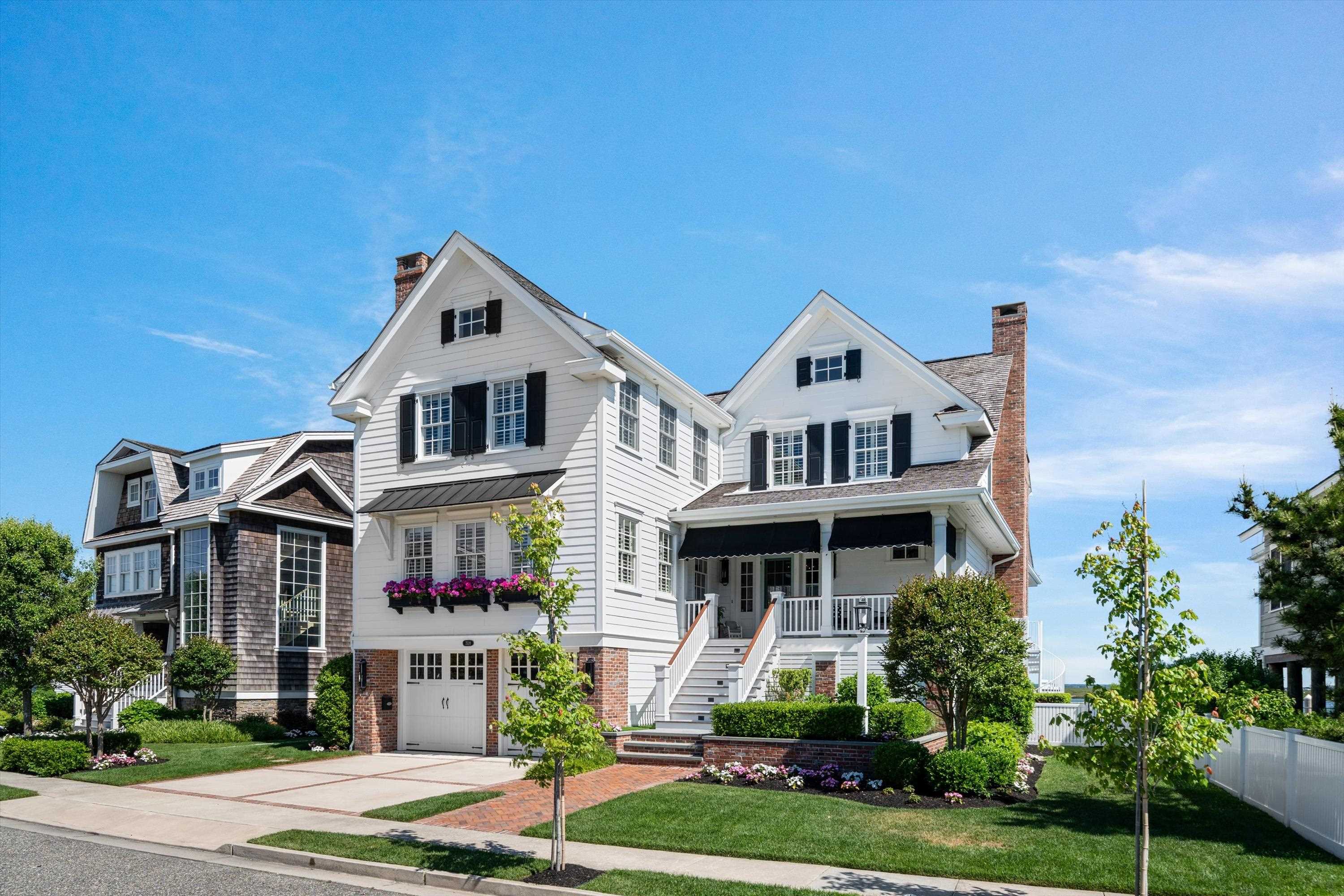 7508 Sunset Drive, Avalon