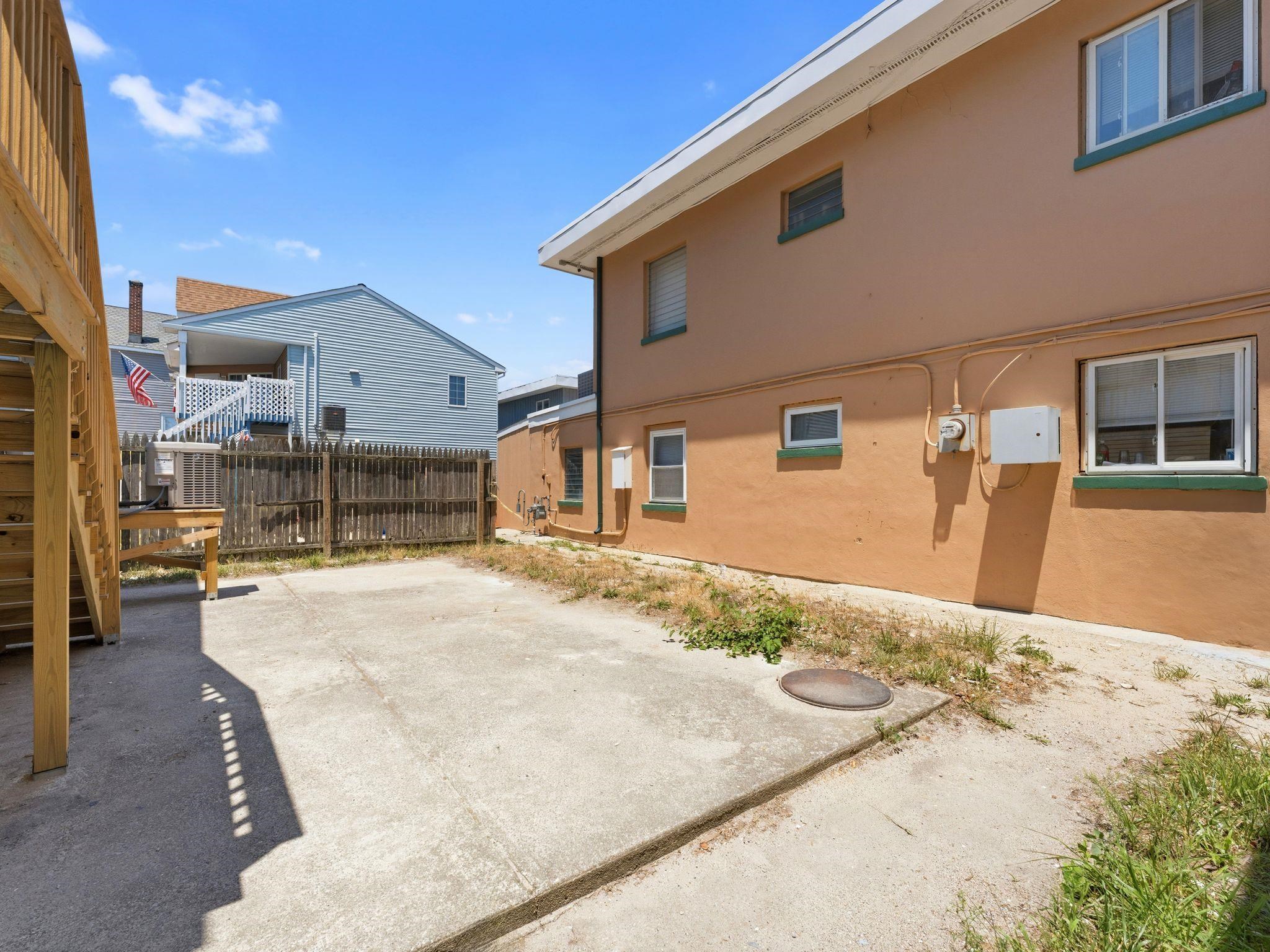 261845 | Photo 25