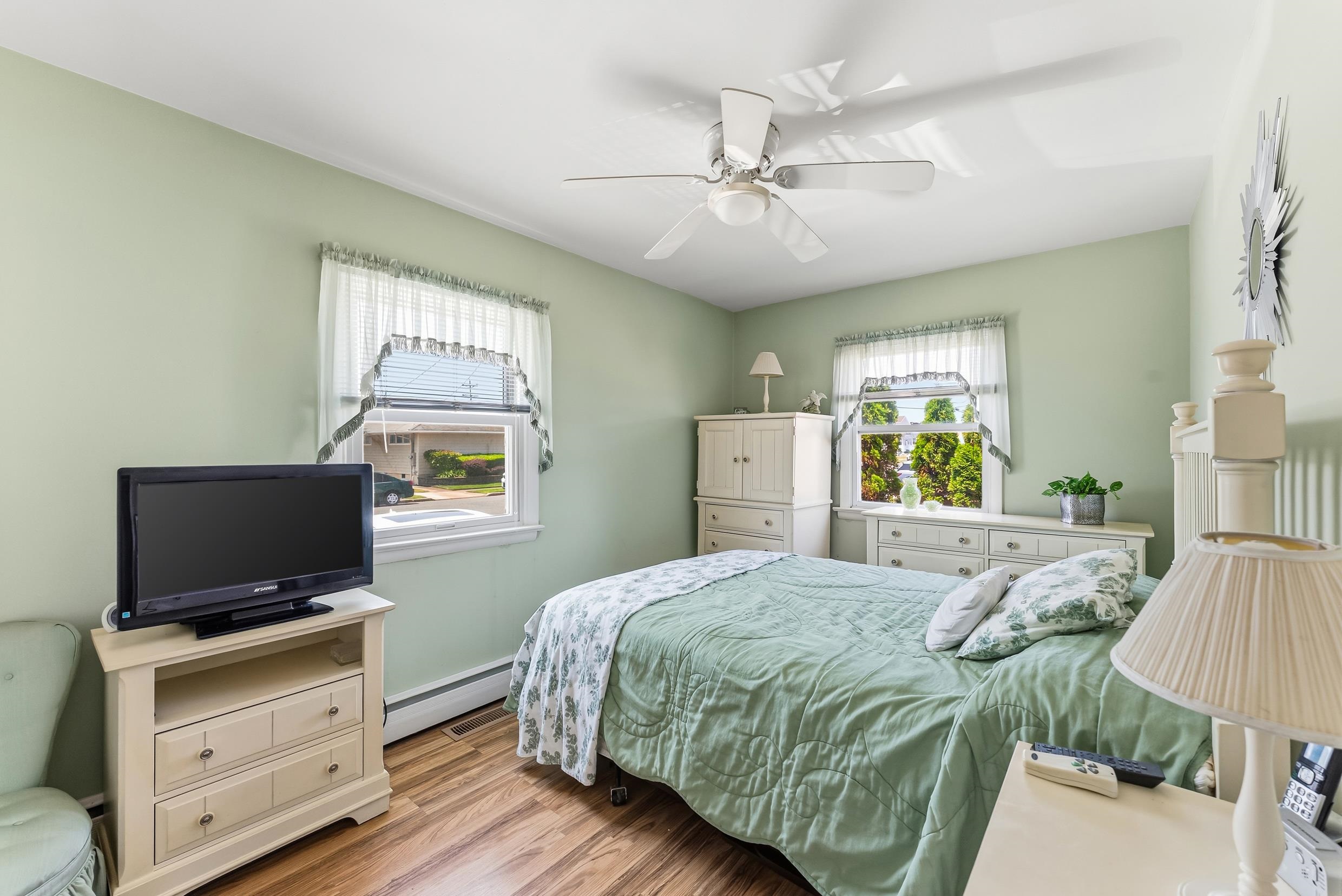 261853 | Photo 15