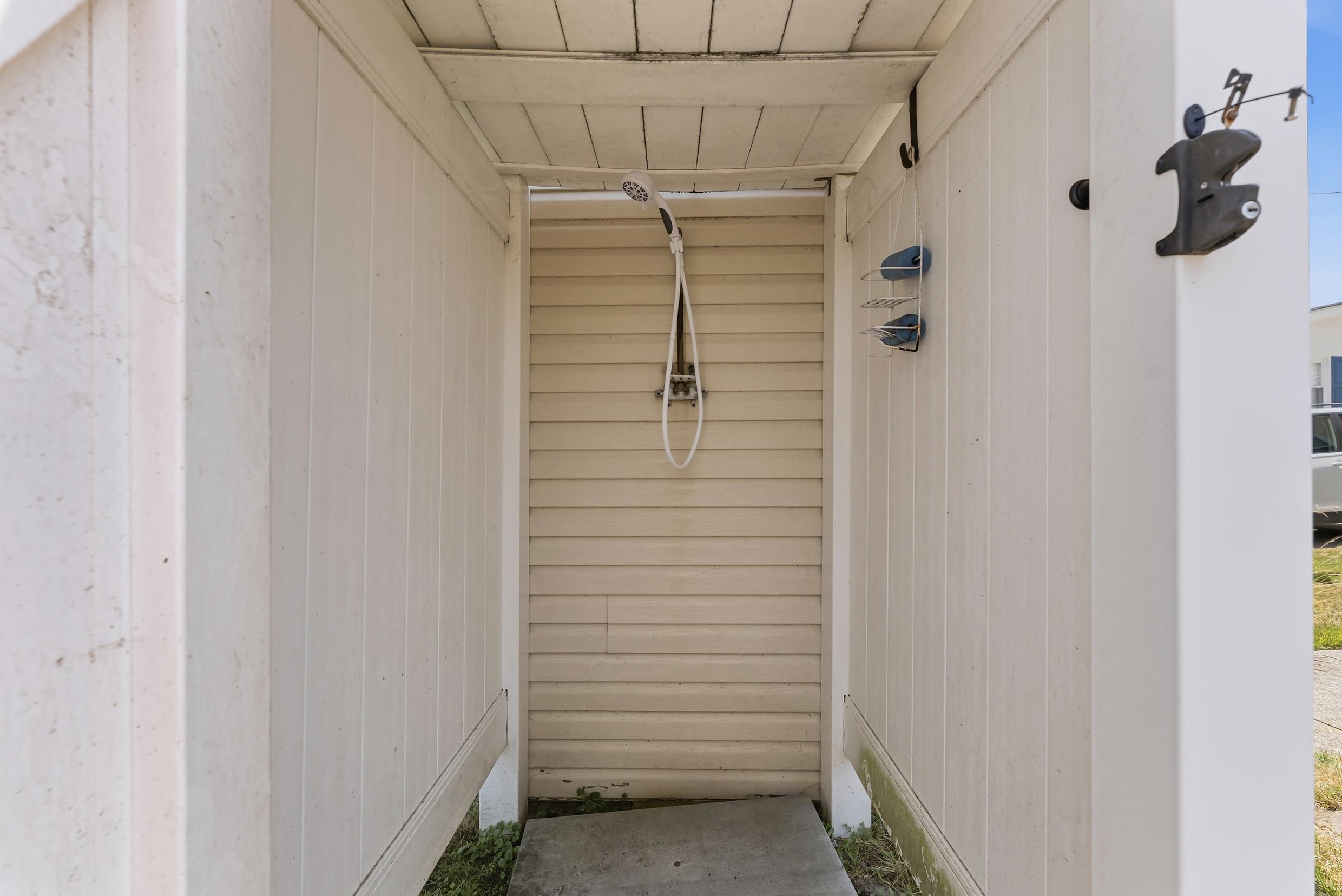 261853 | Photo 24