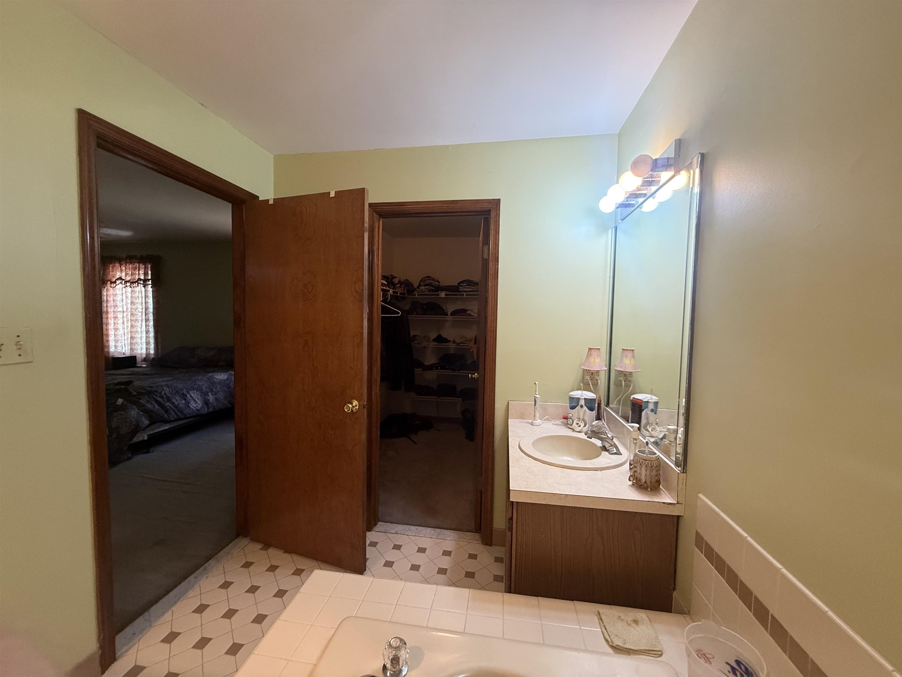 261881 | Photo 26