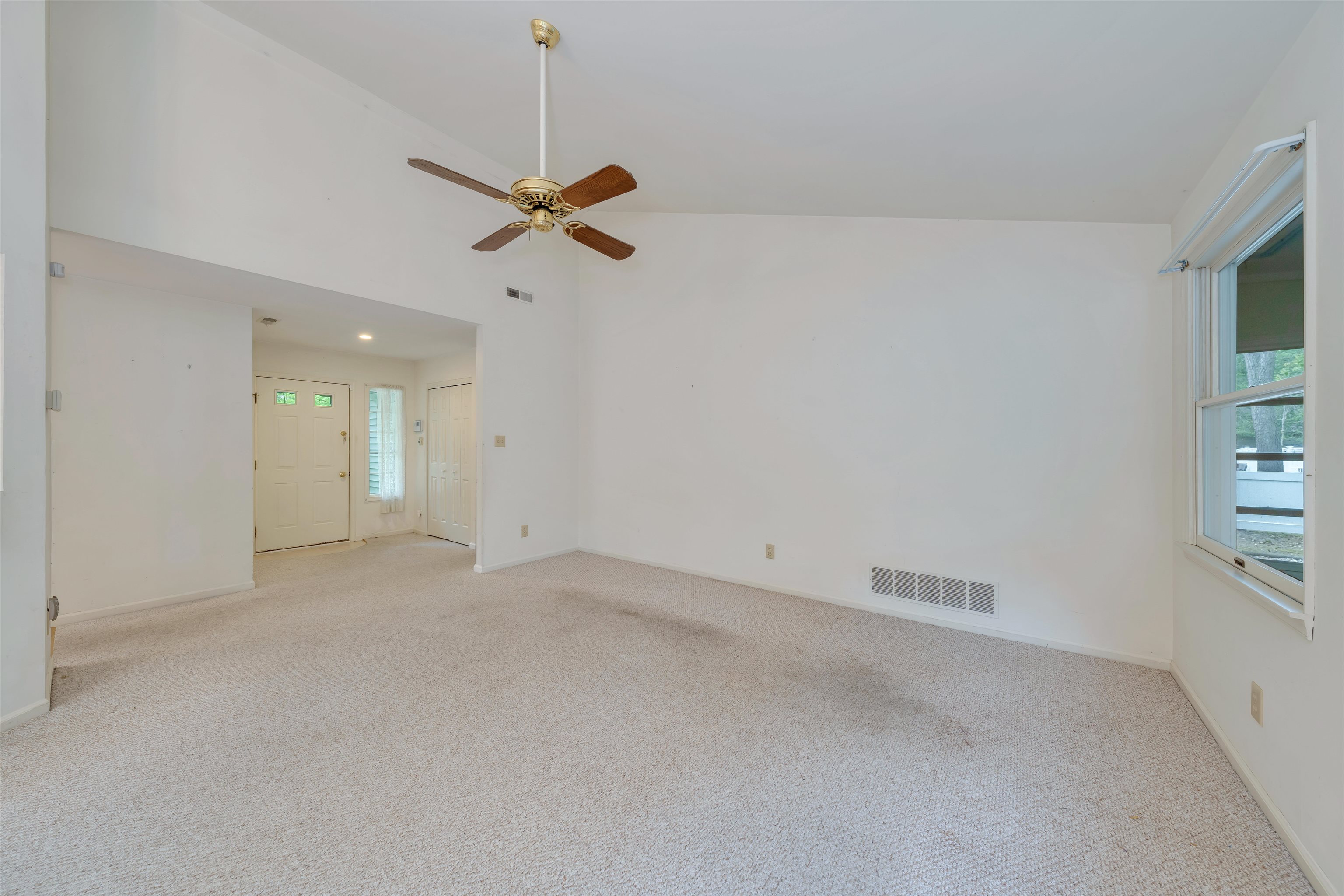 261888 | Photo 17
