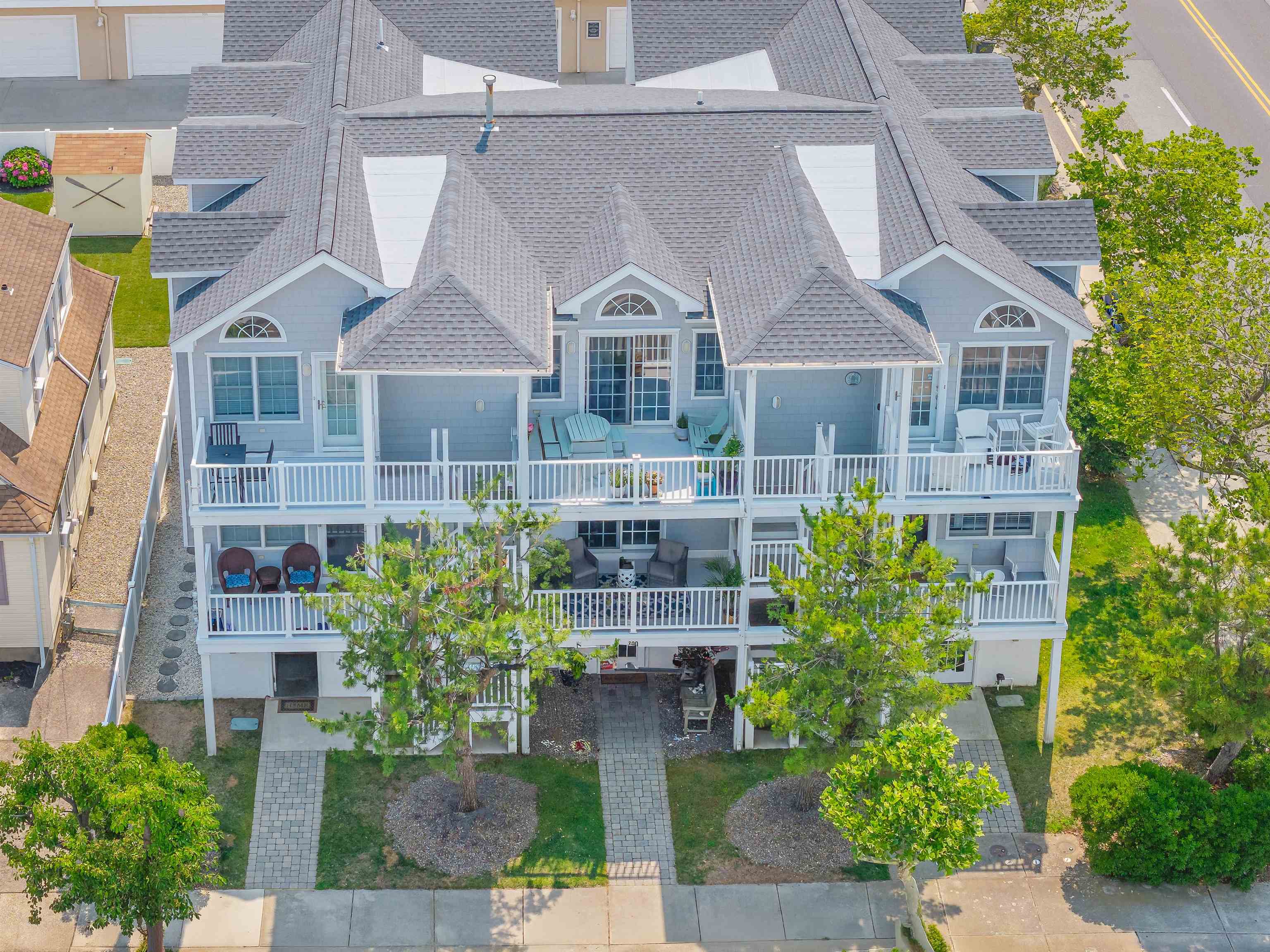  300 E Leaming Avenue - Wildwood