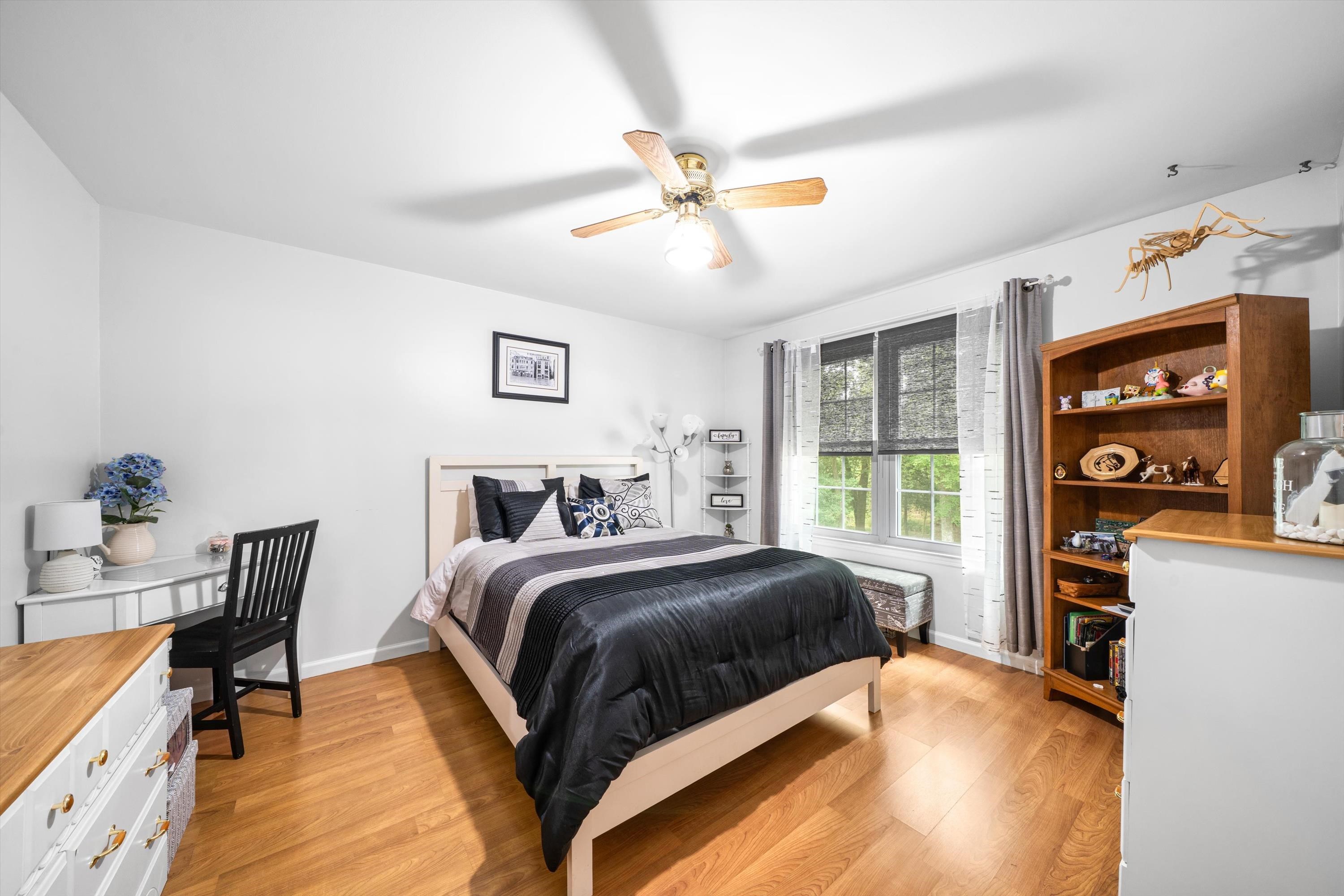 67 Somers Avenue - Picture 32