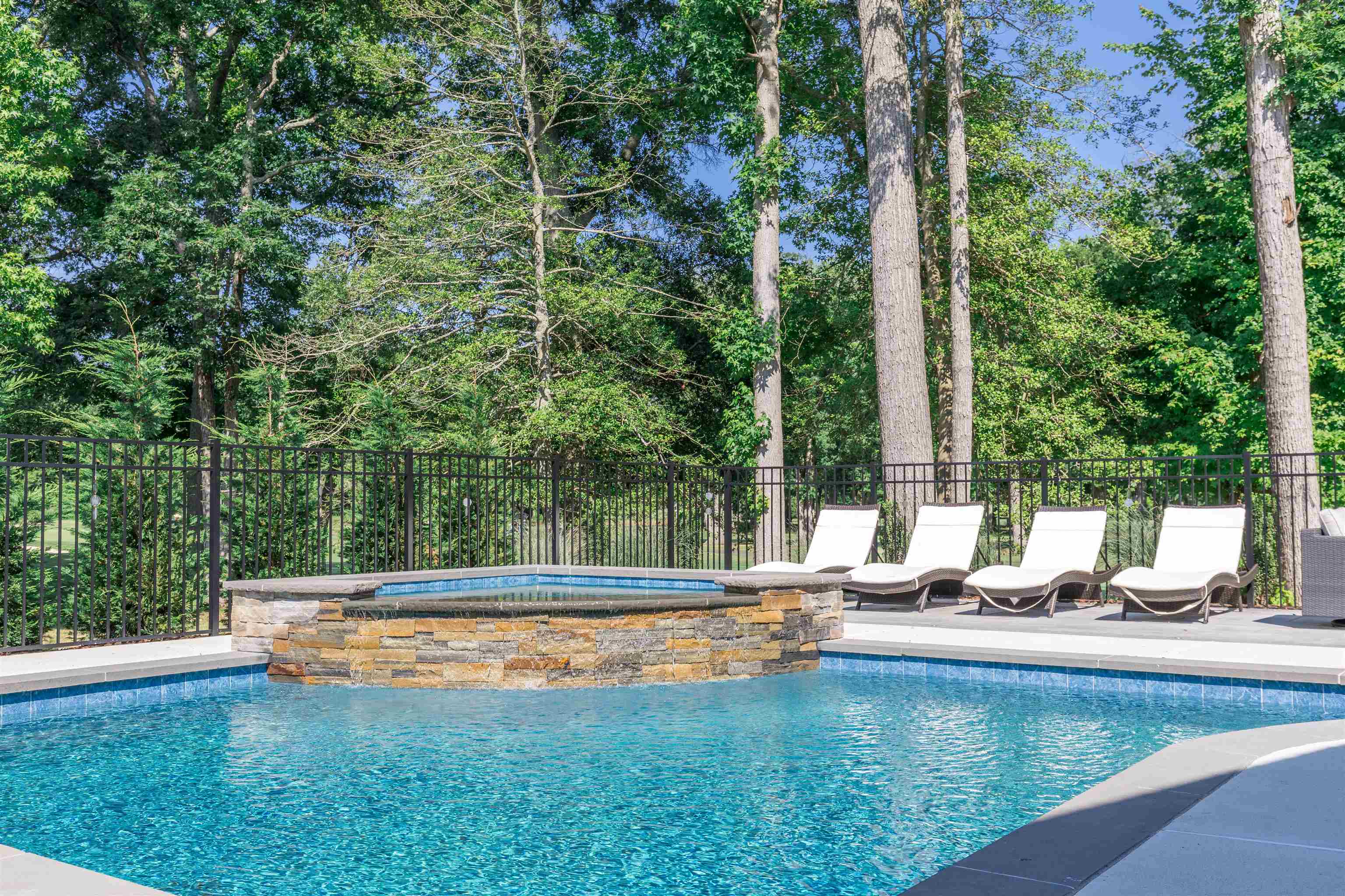 1152 Golf Club Road