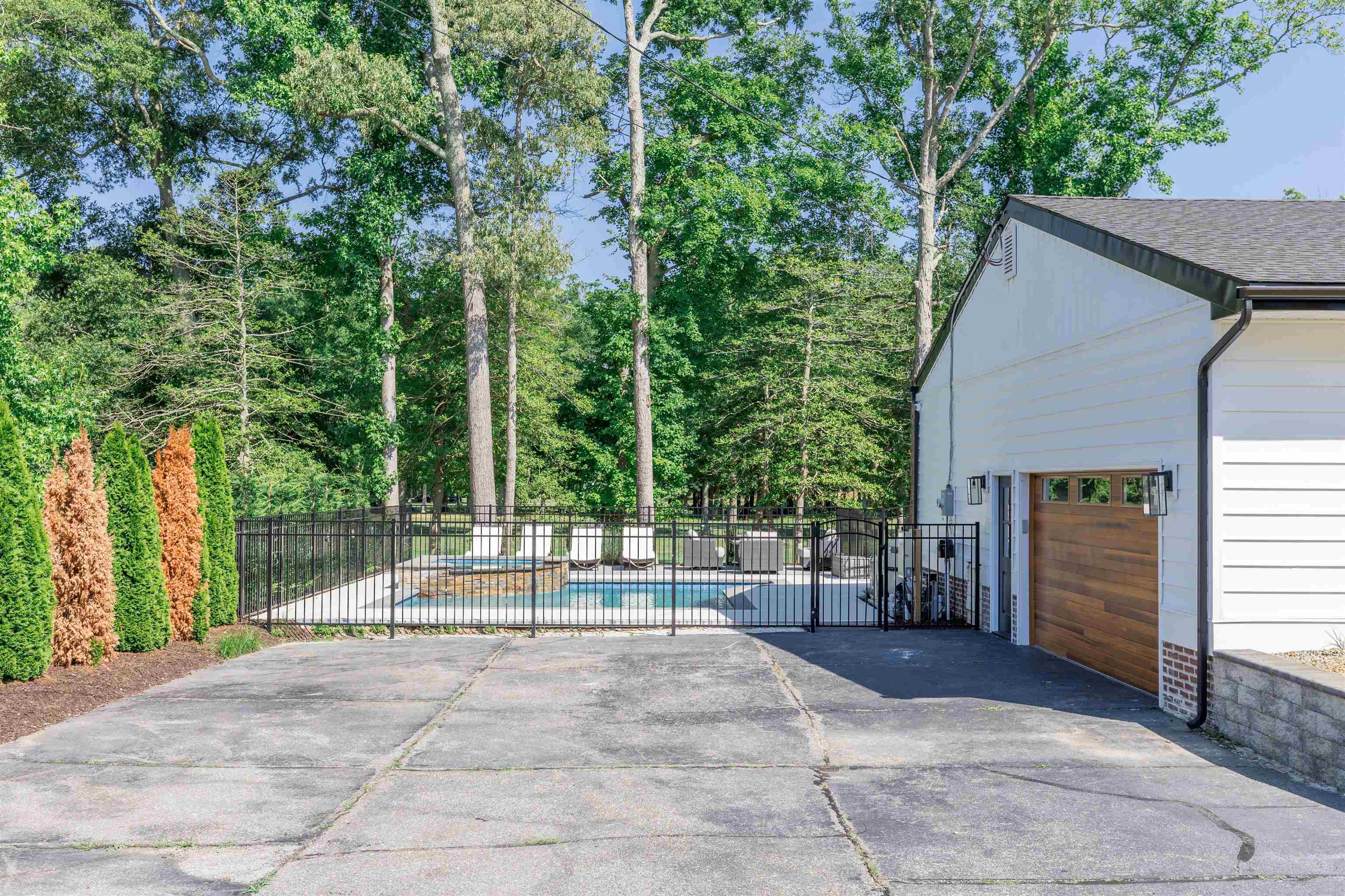 1152 Golf Club Road