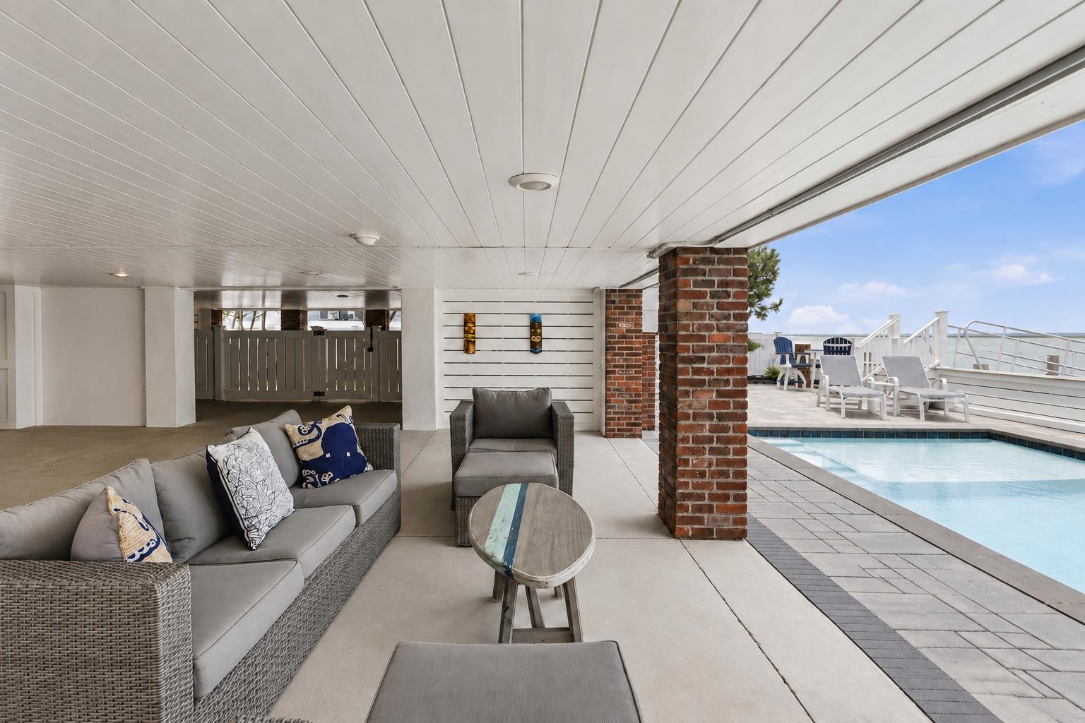 10521 Golden Gate Drive