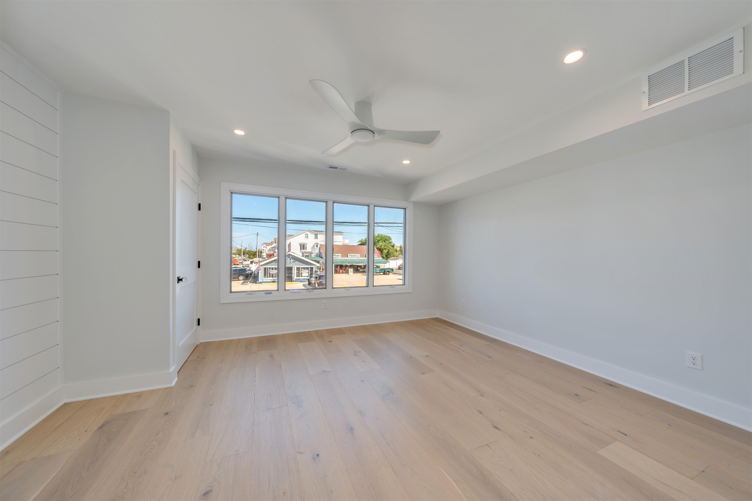 2928 Ocean Drive - Picture 16